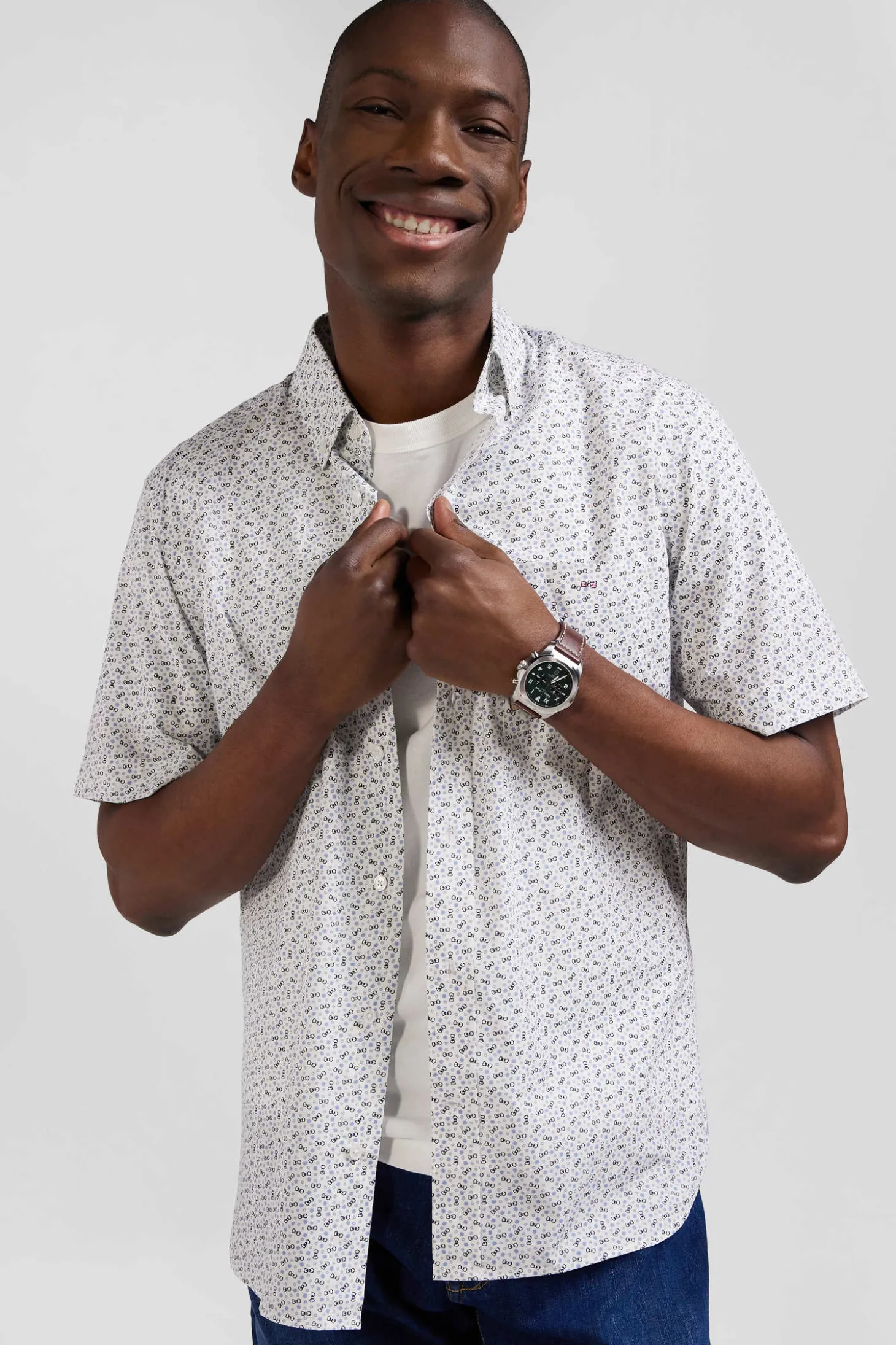 Regular ecru cotton short-sleeved shirt with microprint