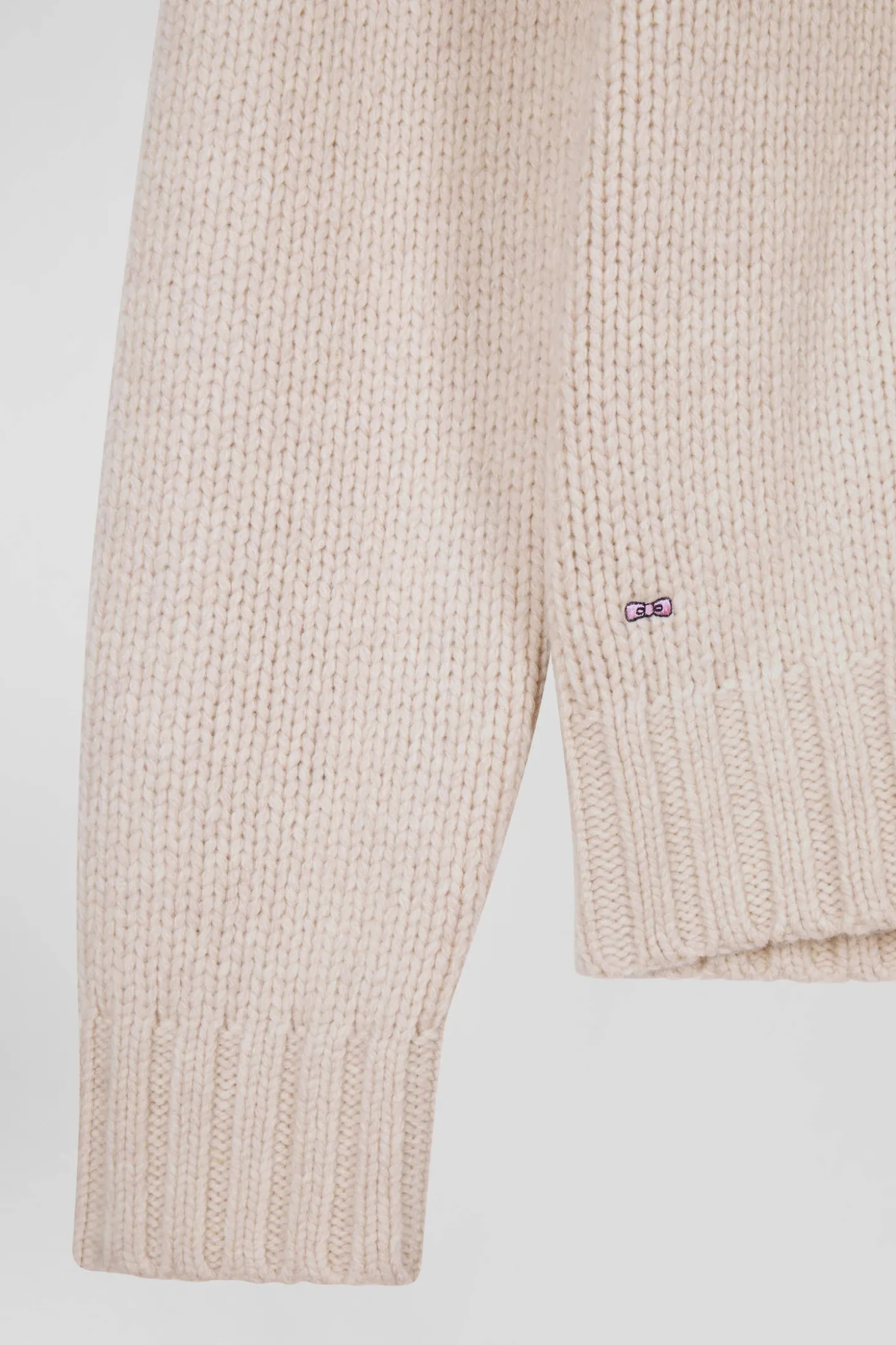 Regular ecru virgin wool and recycled polyamide turtleneck jumper with 3D knitting