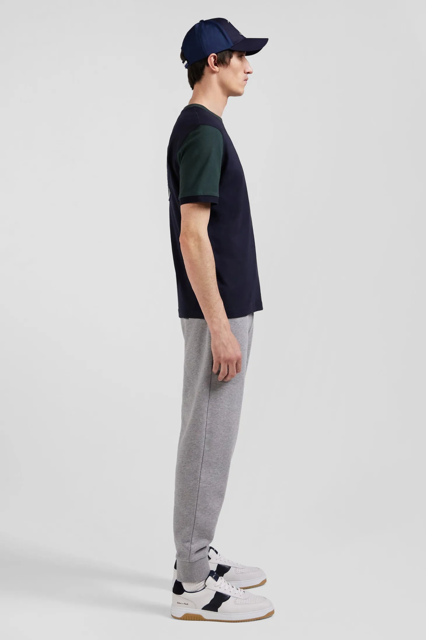 Regular green cotton T-shirt with short contrasting sleeves