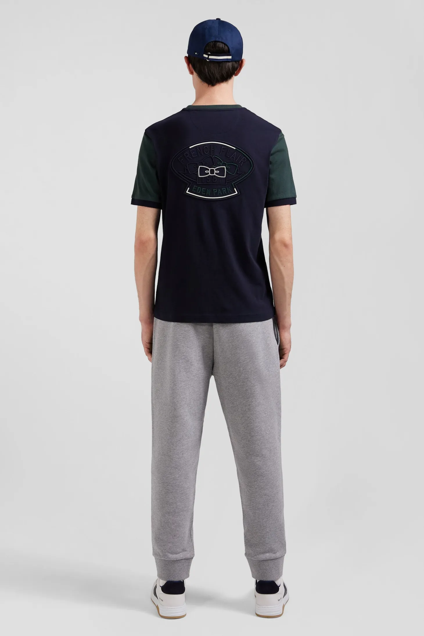 Regular green cotton T-shirt with short contrasting sleeves