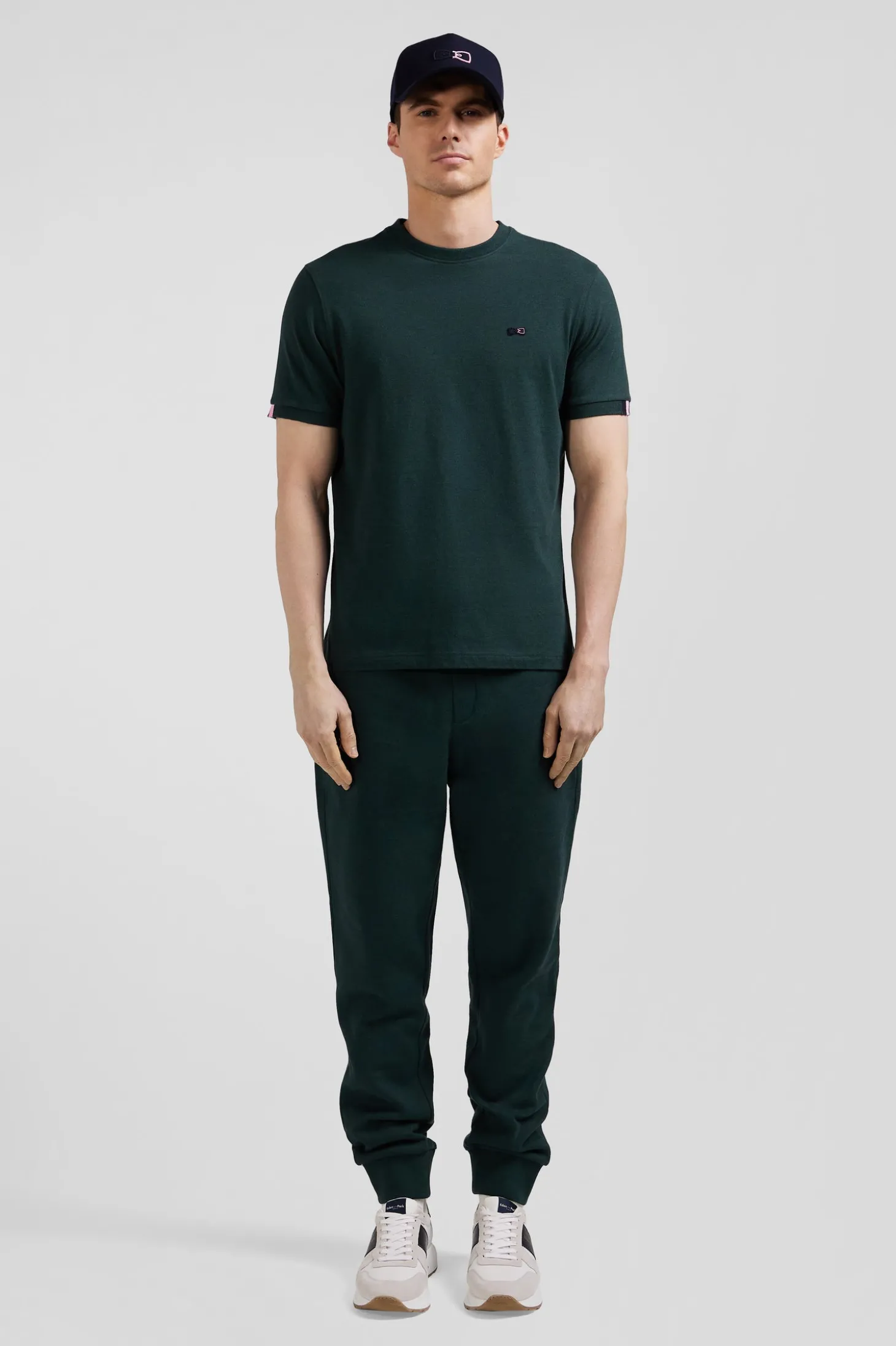 Regular green short-sleeved cotton T-shirt with emblem embroidery