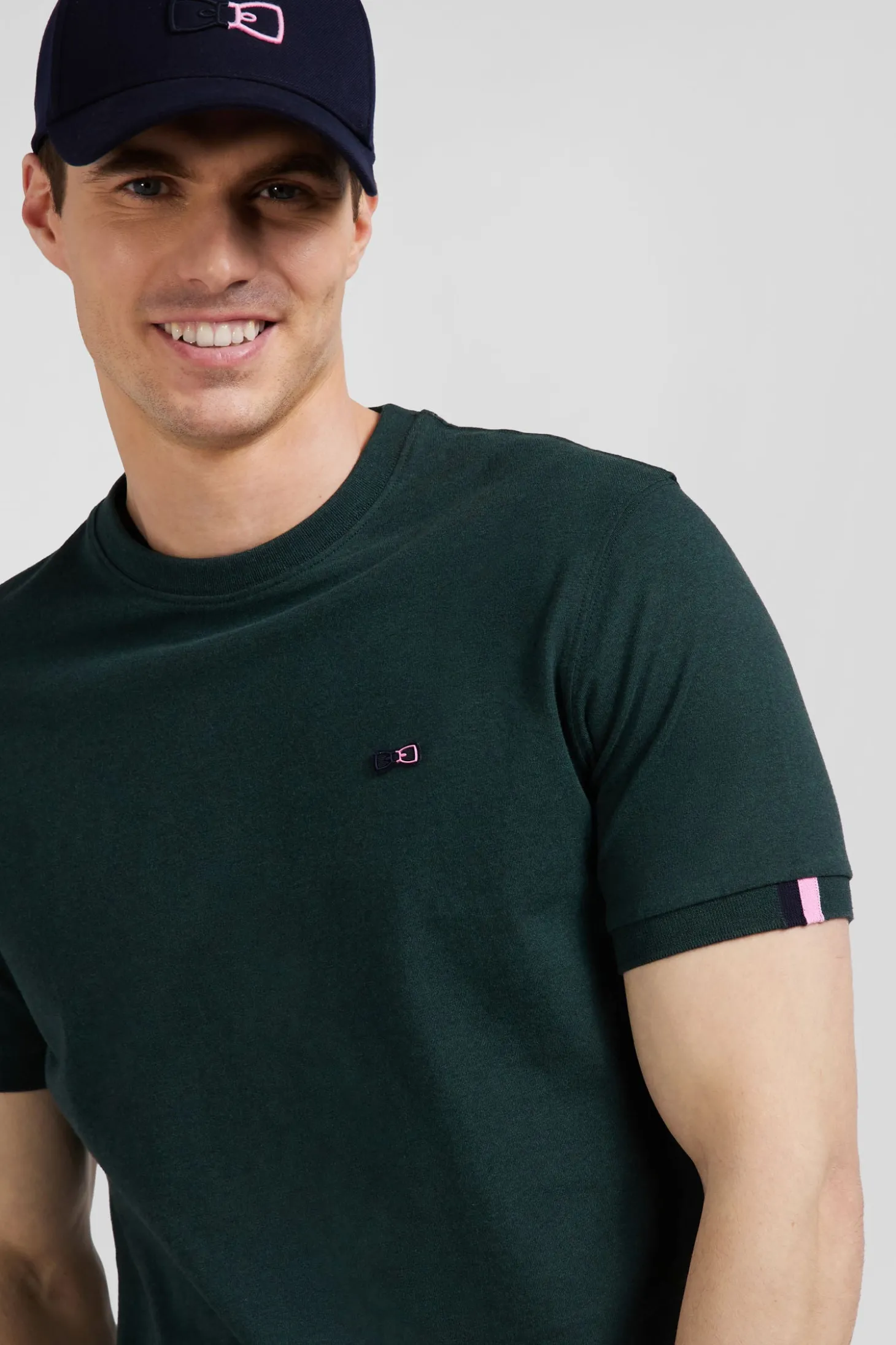 Regular green short-sleeved cotton T-shirt with emblem embroidery