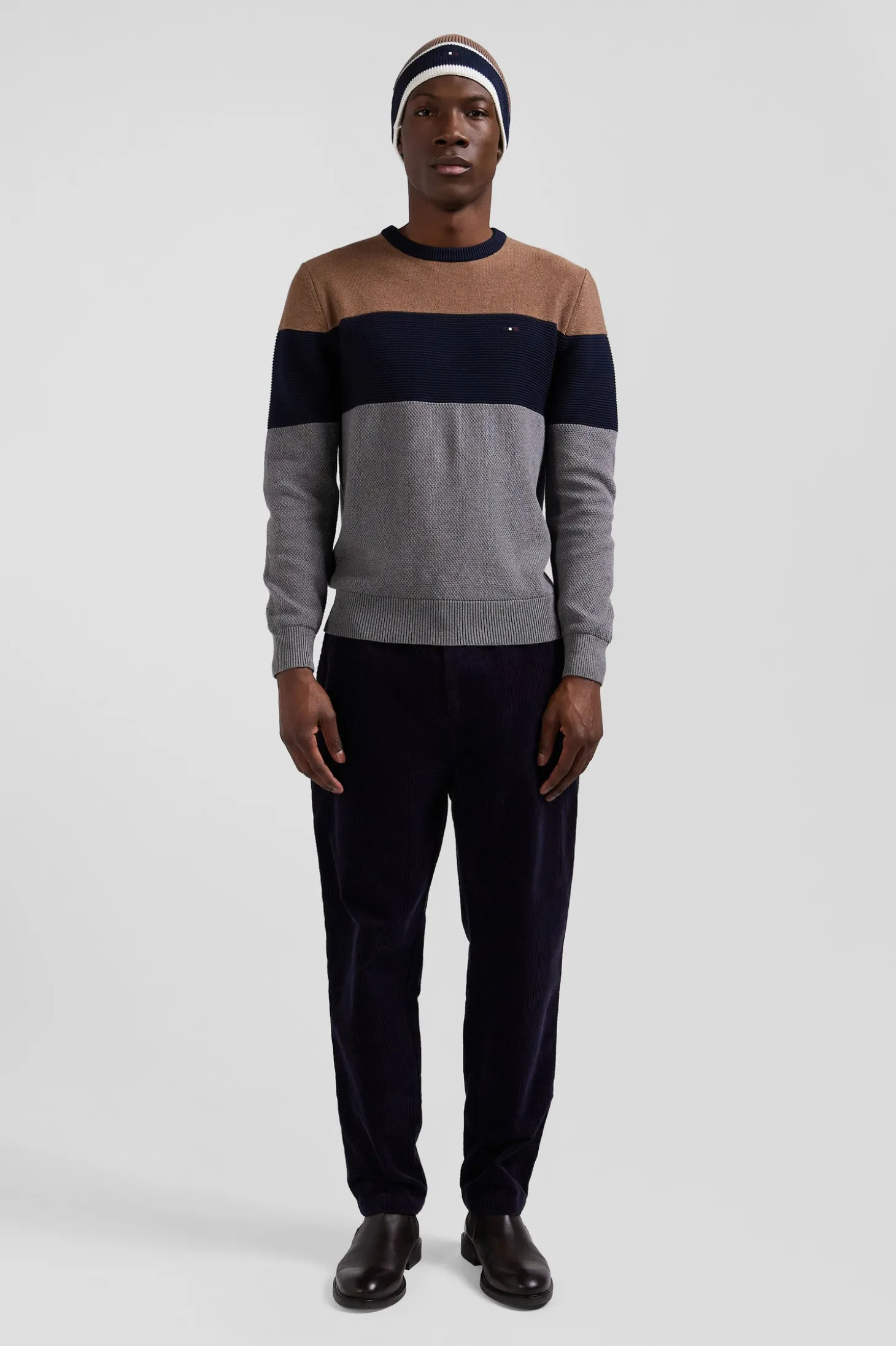 Regular grey and camel cotton crew neck jumper with knit patterns