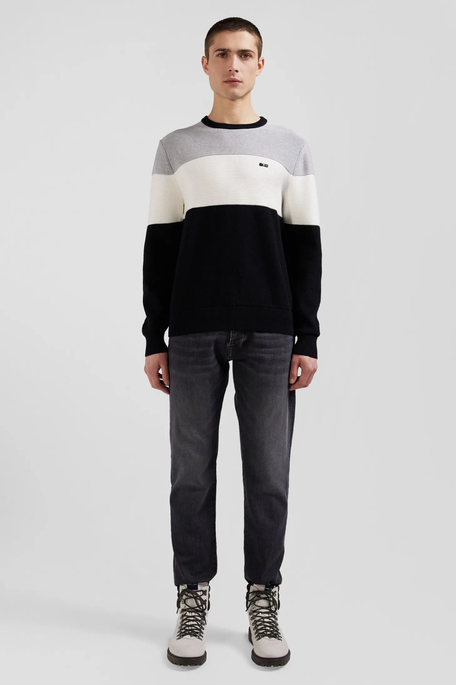 Regular grey and white cotton crew neck jumper with knit patterns