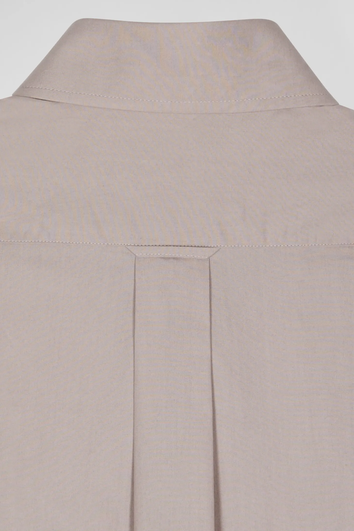 Regular grey cotton poplin shirt with button-down collar and printed elbow patches
