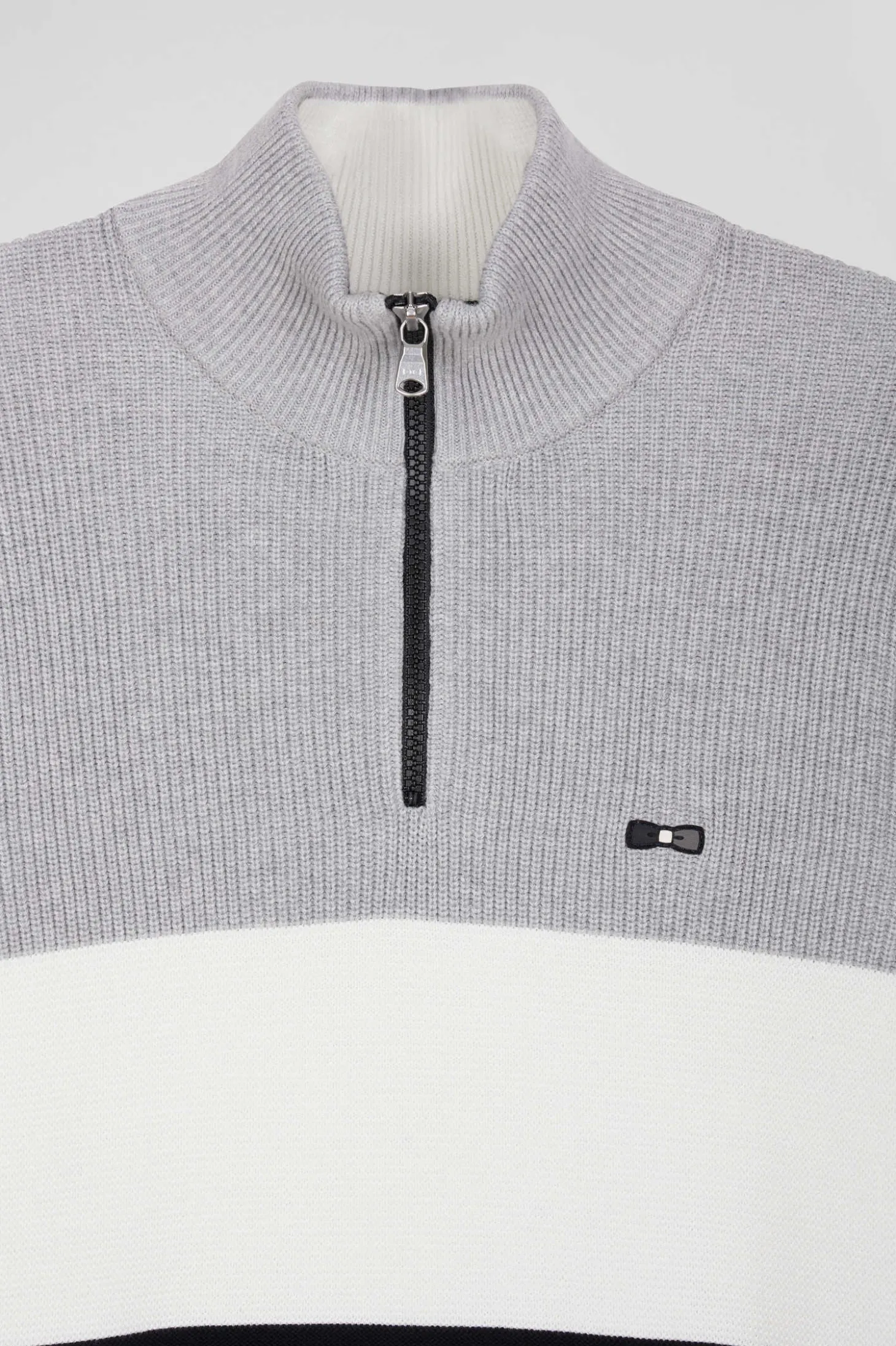 Regular grey semi-zipped cotton jumper with knit patterns