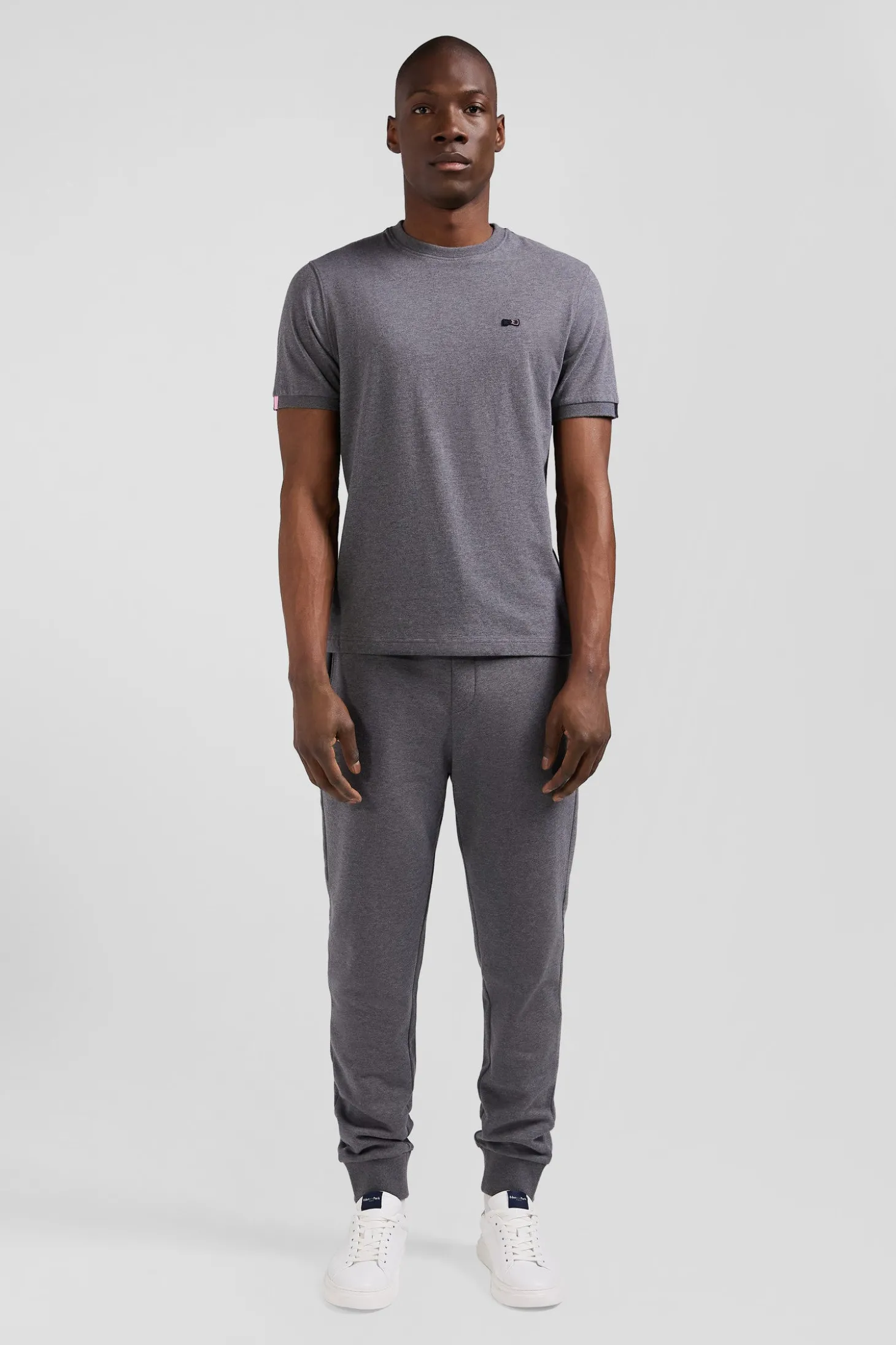 Regular grey short-sleeved cotton T-shirt with emblem embroidery