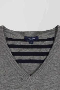 Regular grey wool and cotton V-neck jumper with striped details