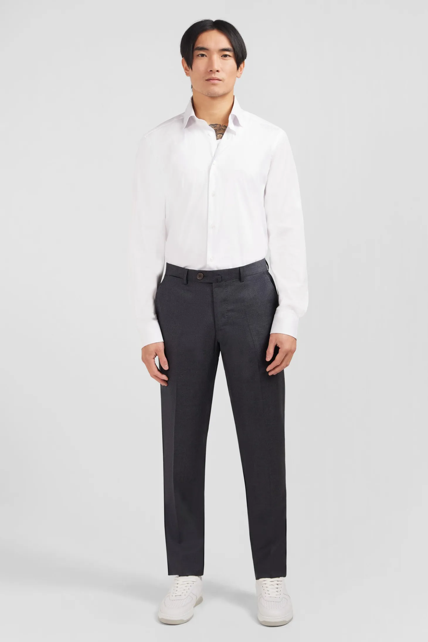 Regular grey wool trousers with broken fold