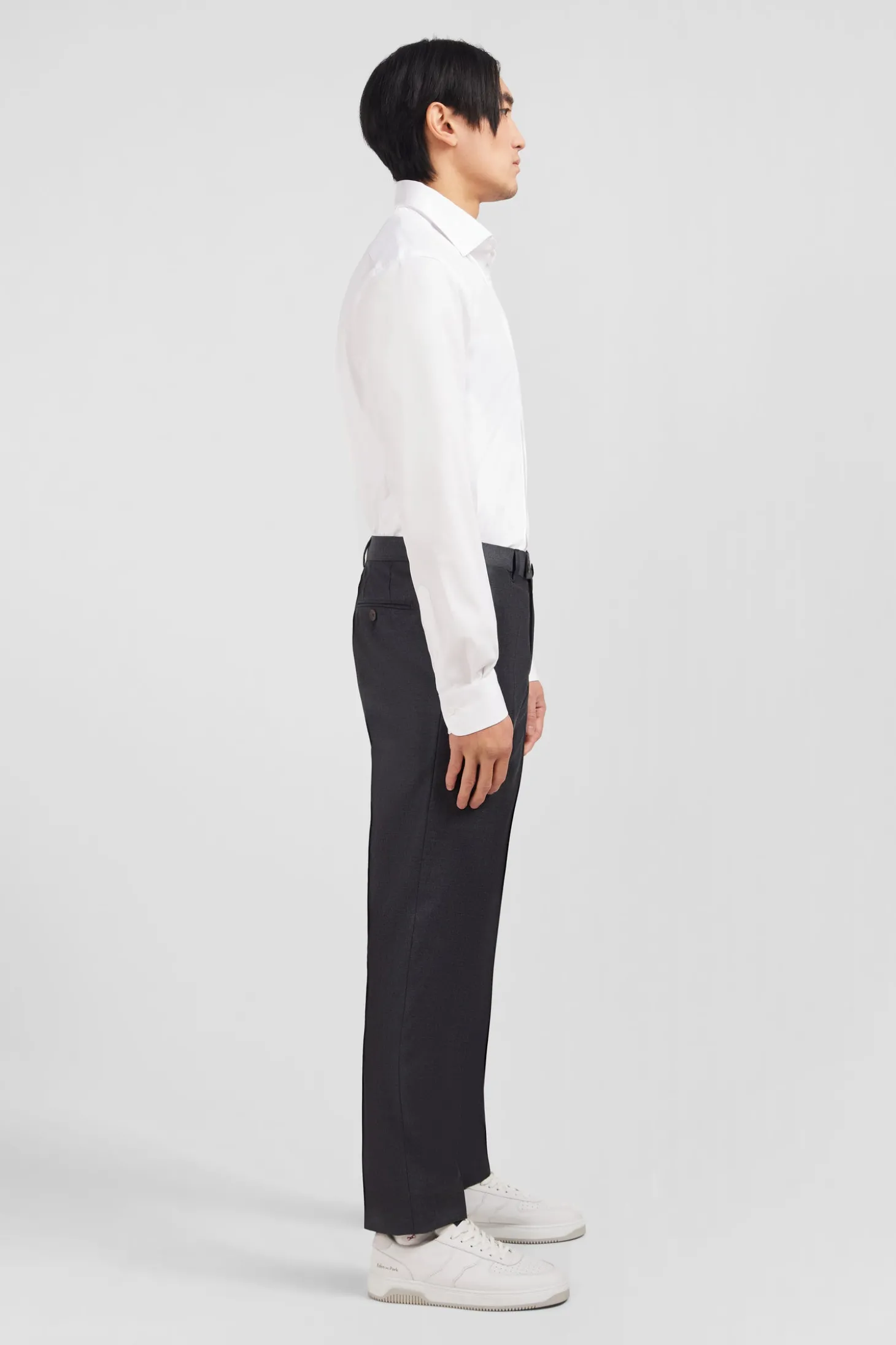 Regular grey wool trousers with broken fold