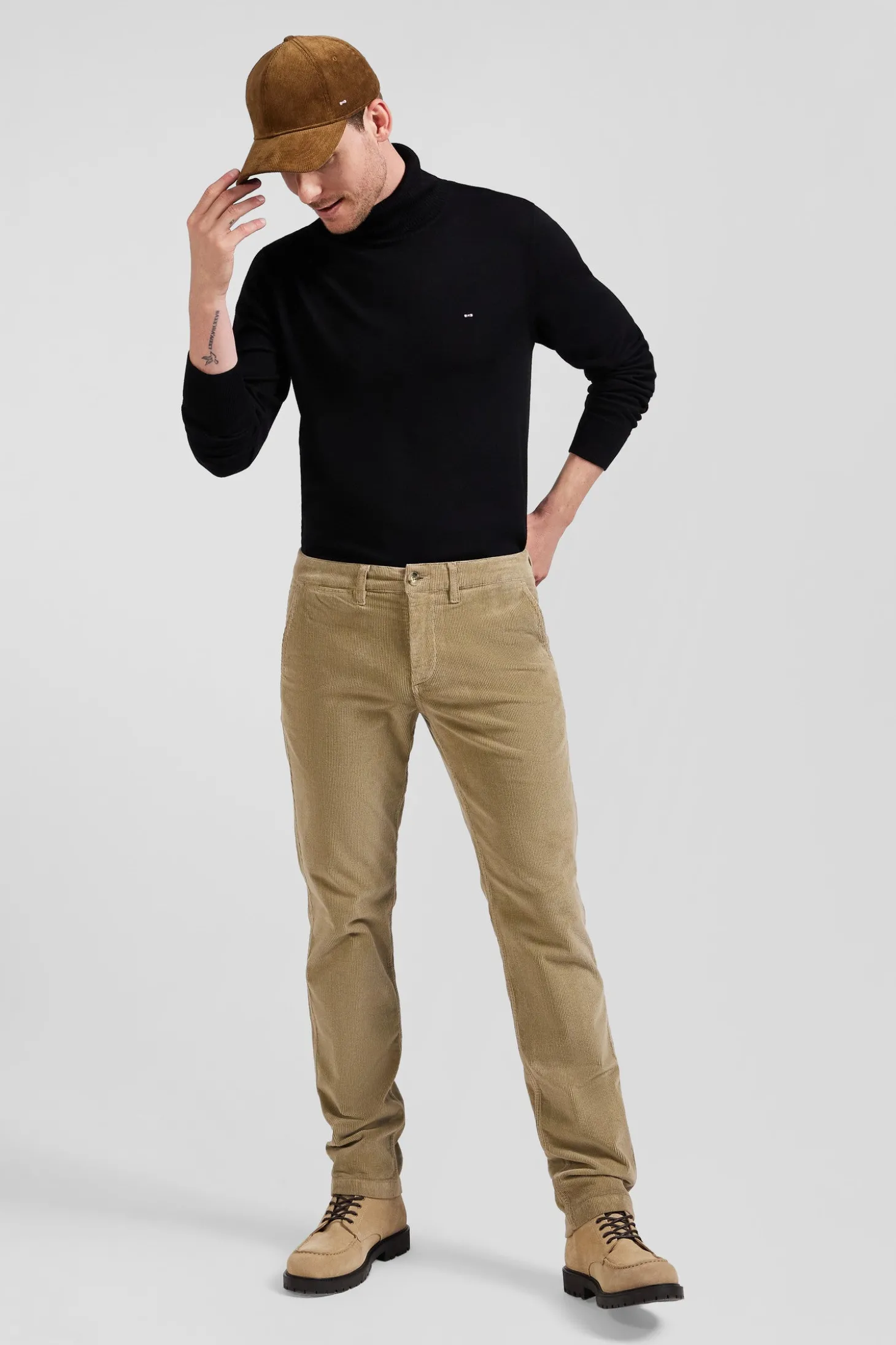 Regular hemp-coloured stretch cotton velvet chino trousers