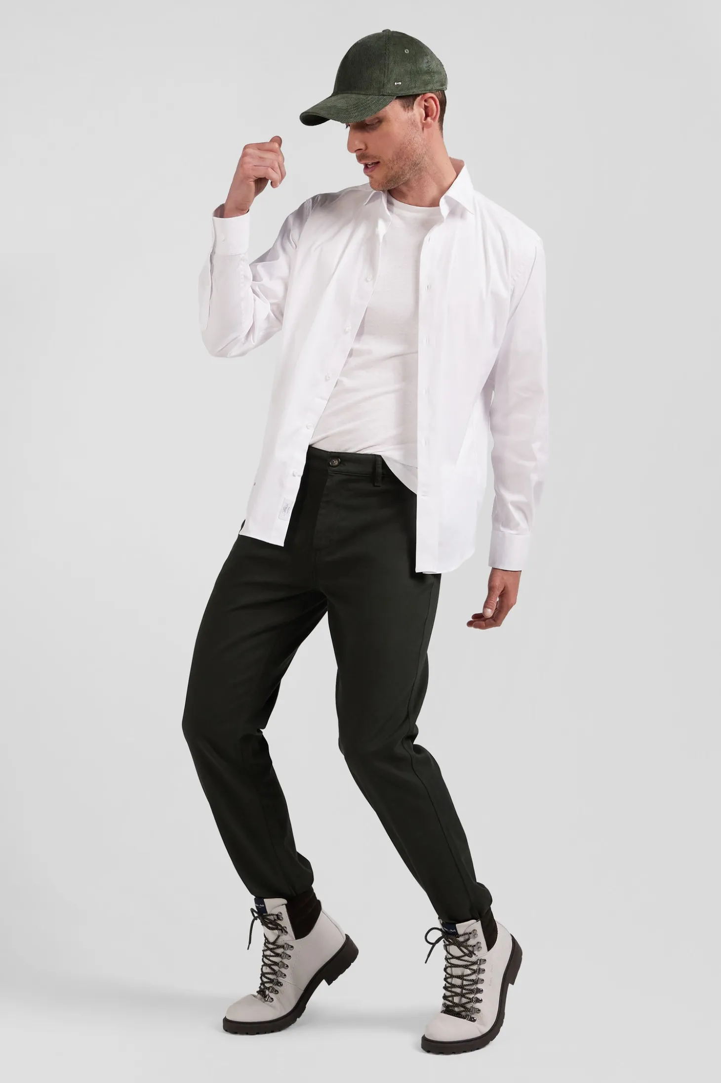 Regular khaki stretch cotton piqué and modal chino trousers