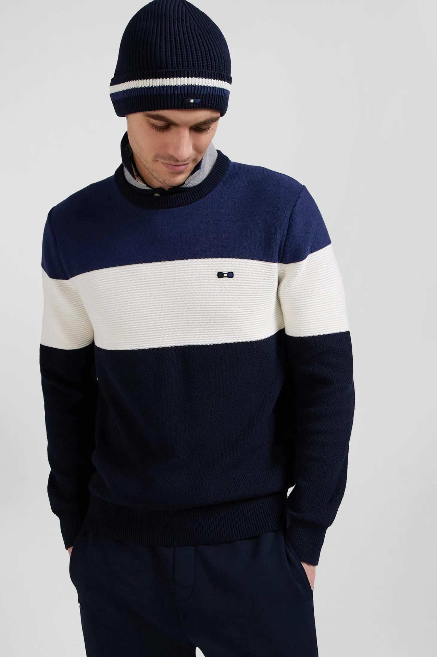 Regular navy and blue cotton crew neck jumper with knit patterns