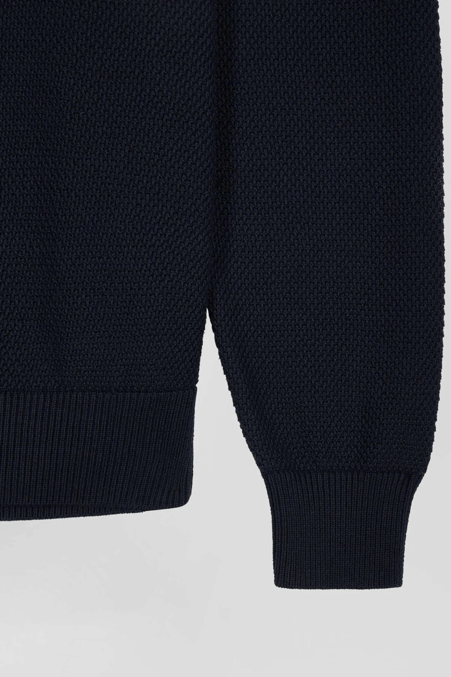 Regular navy and blue cotton crew neck jumper with knit patterns