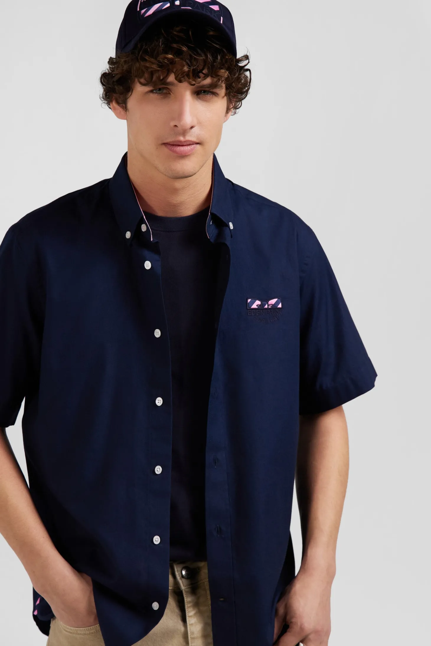 Regular navy blue cotton poplin short-sleeved shirt with microprint