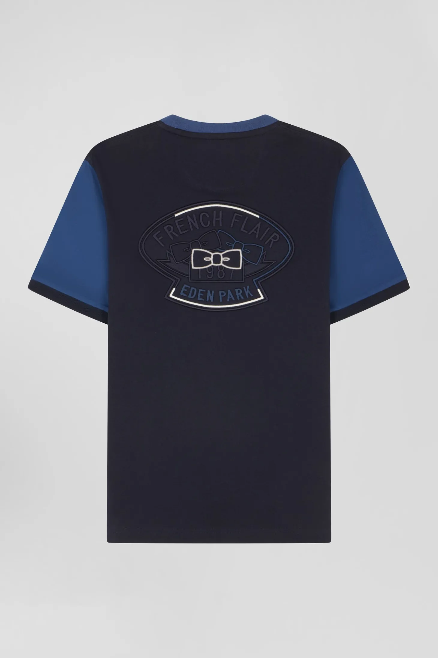 Regular navy blue cotton T-shirt with short contrasting sleeves