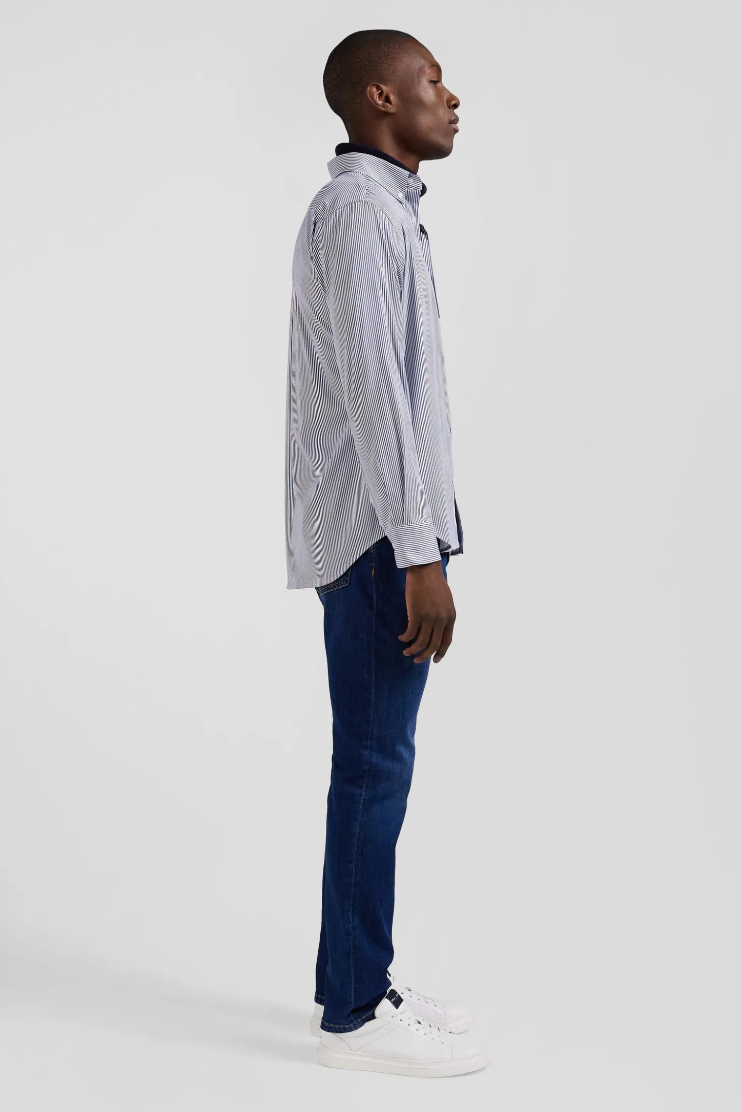 Regular navy blue cotton poplin shirt with baton stripes