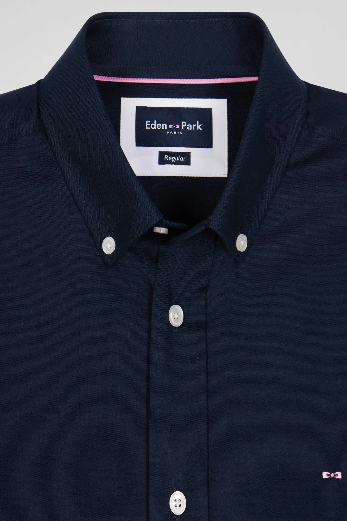 Regular navy blue cotton short-sleeved shirt with back embroidery