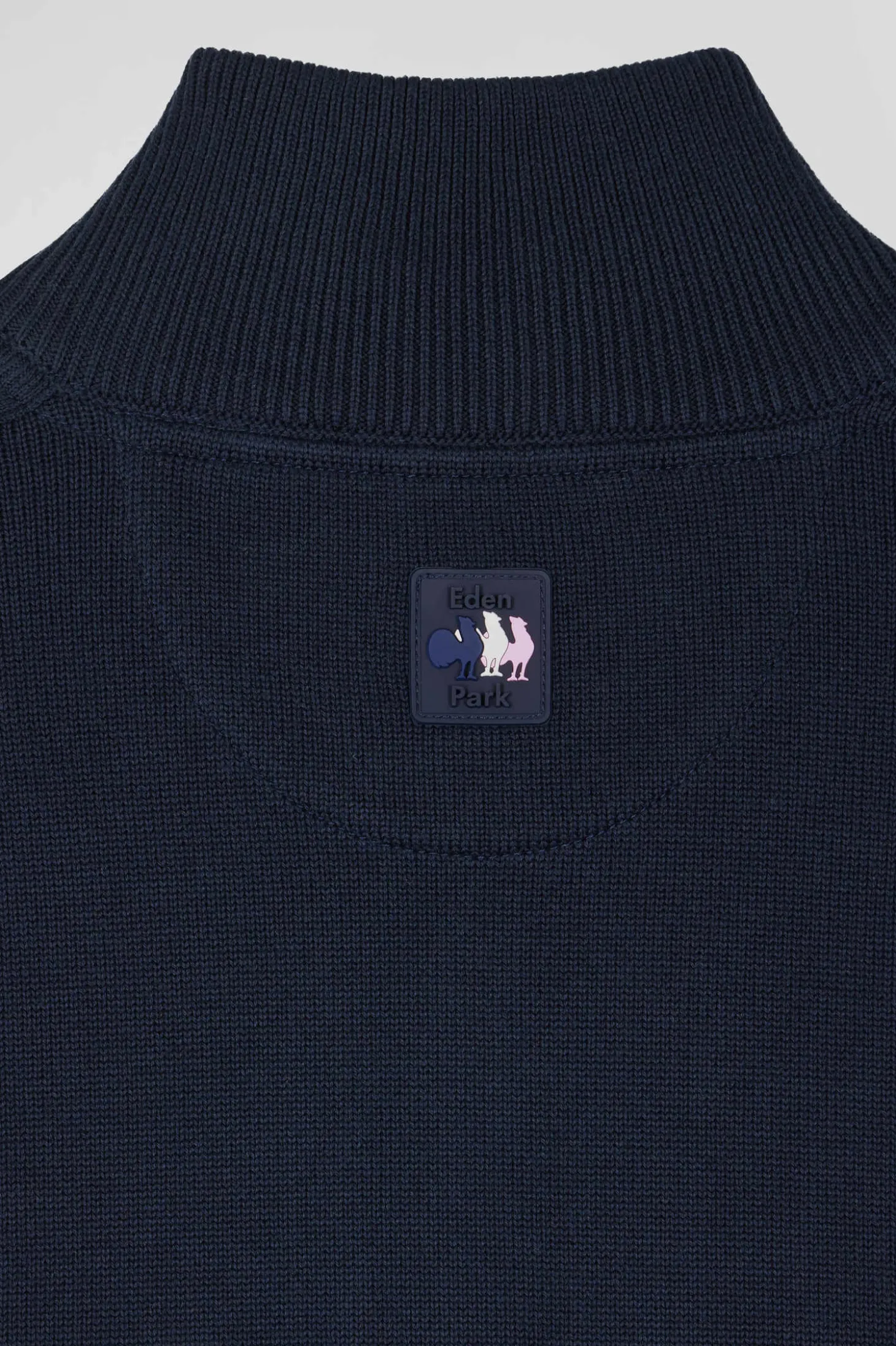 Regular navy blue cotton zipped cardigan with XV de France rubber badge and tricolour details