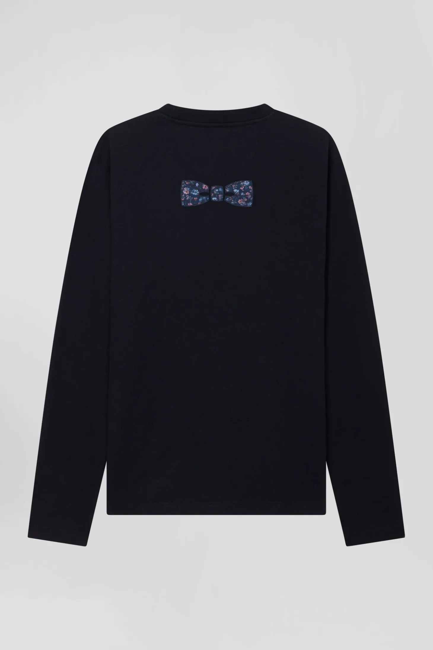 Regular navy blue long-sleeved cotton T-shirt with floral back patch