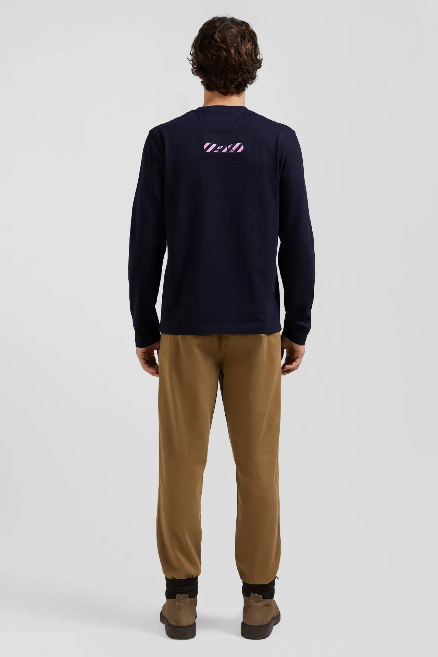 Regular navy blue long-sleeved cotton T-shirt with back embroidery