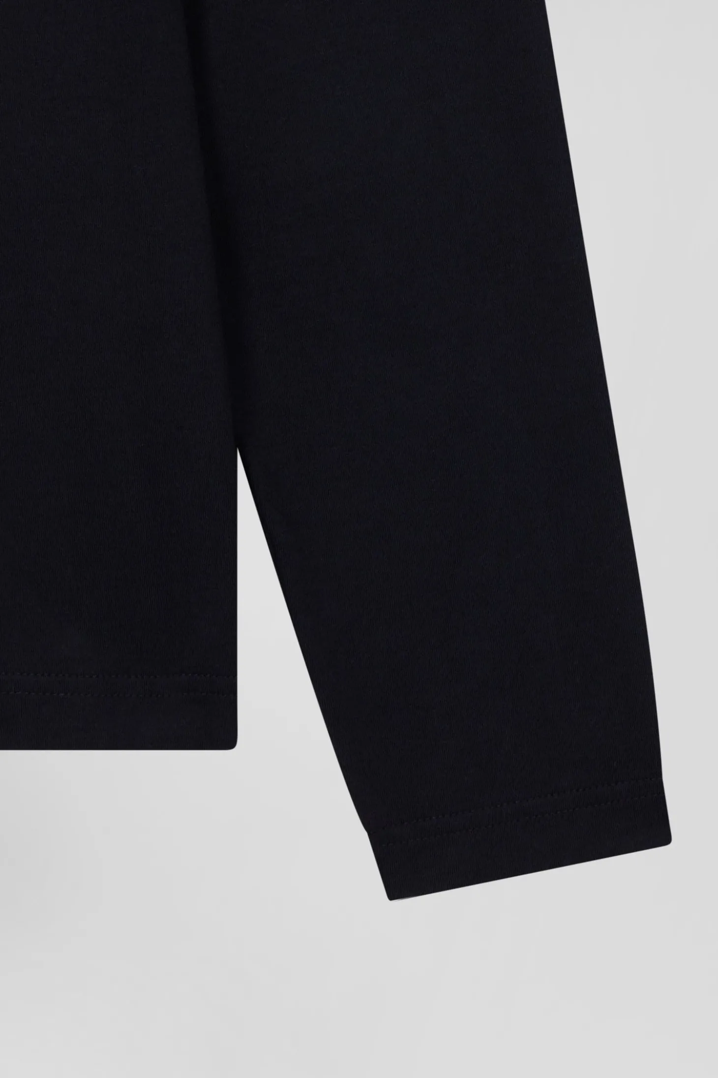 Regular navy blue long-sleeved cotton T-shirt with floral back patch