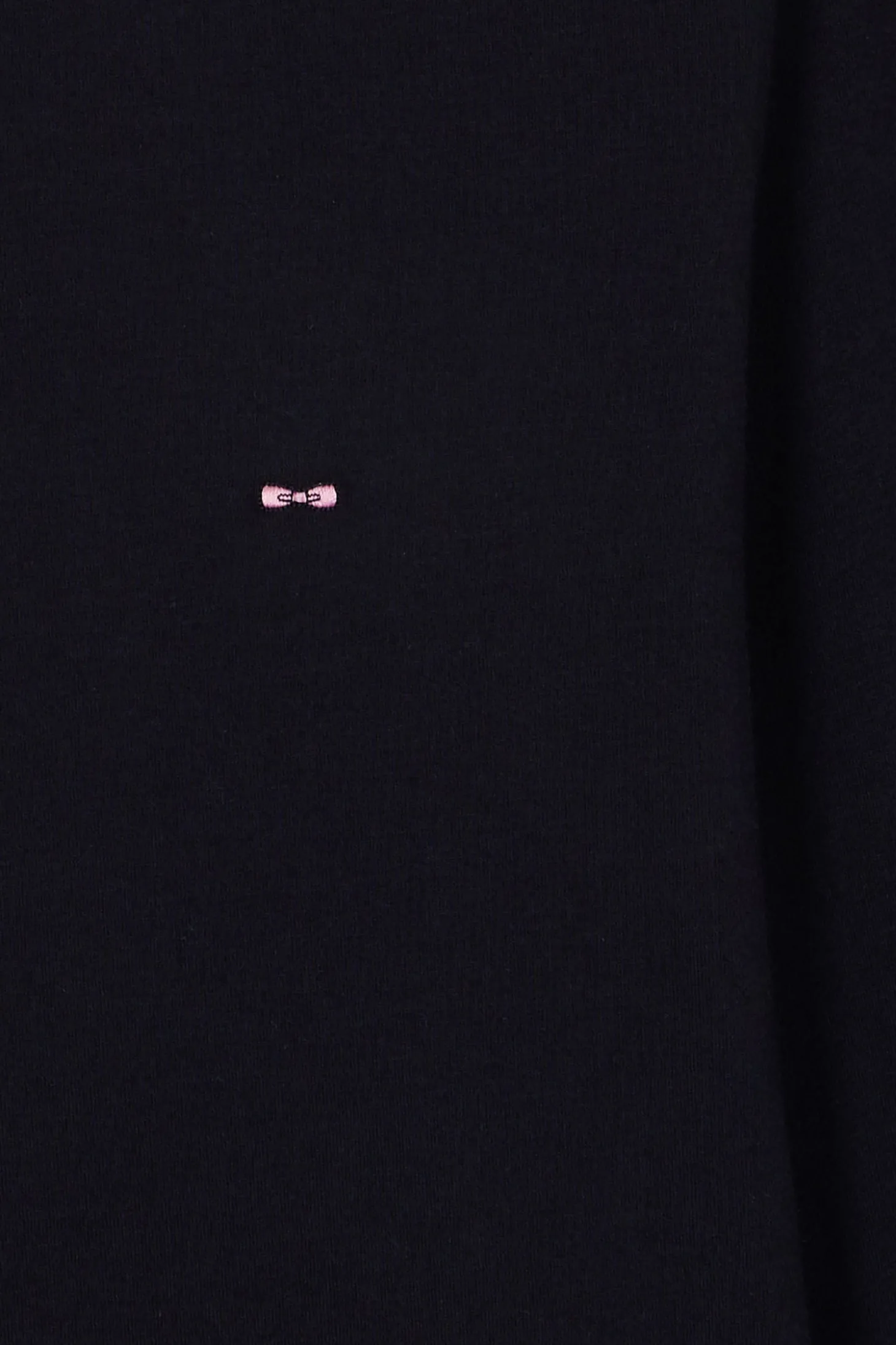 Regular navy blue long-sleeved cotton T-shirt with floral back patch