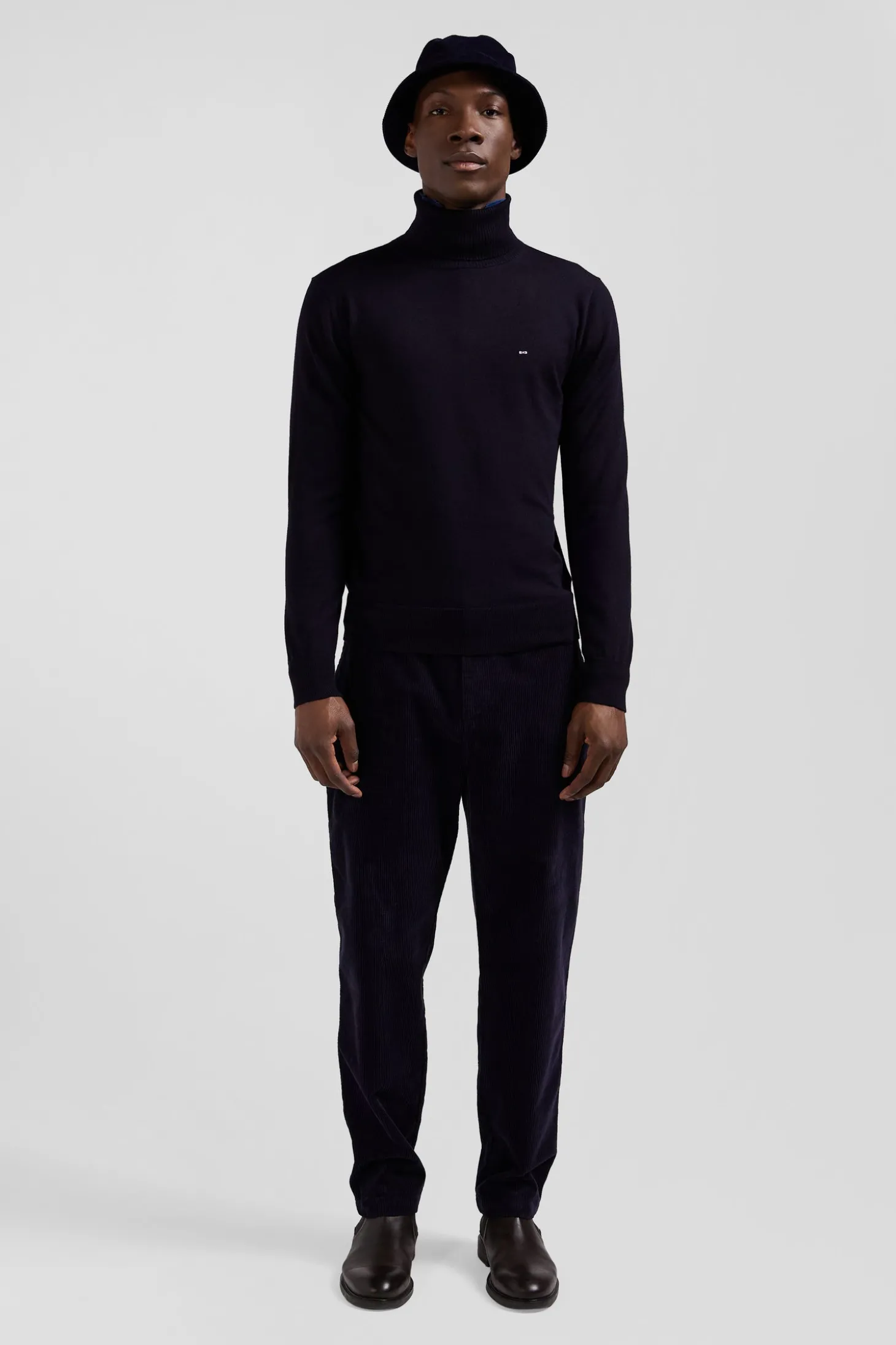 Regular navy blue merino wool turtleneck jumper