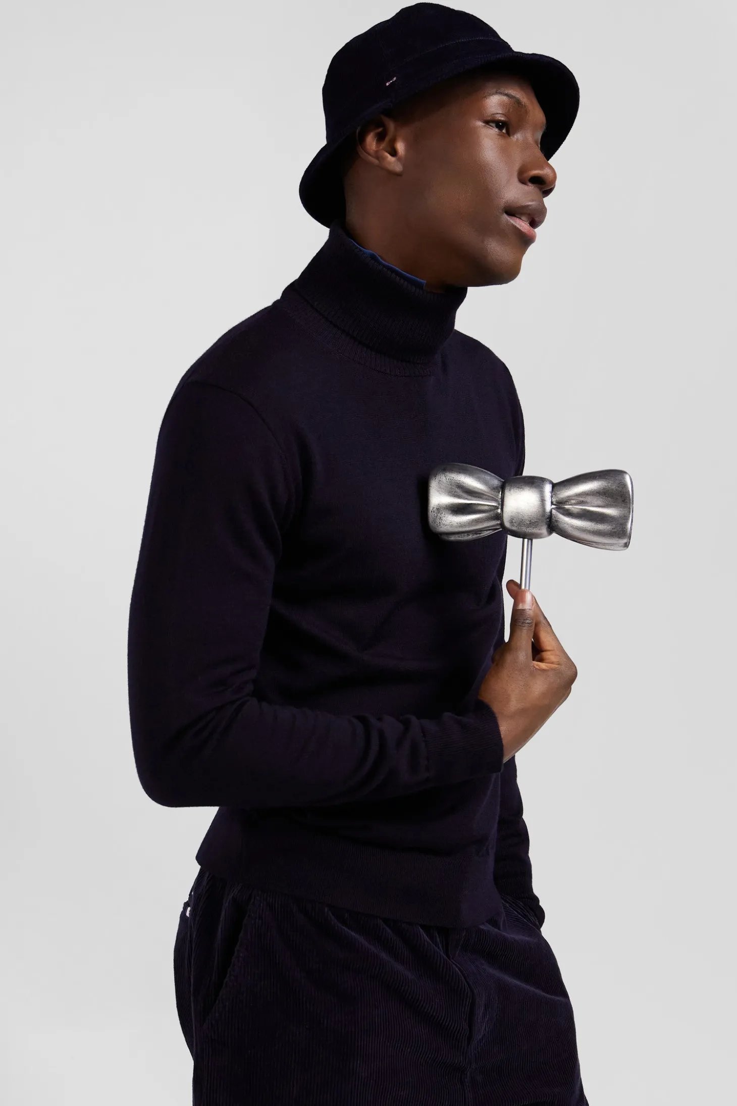 Regular navy blue merino wool turtleneck jumper