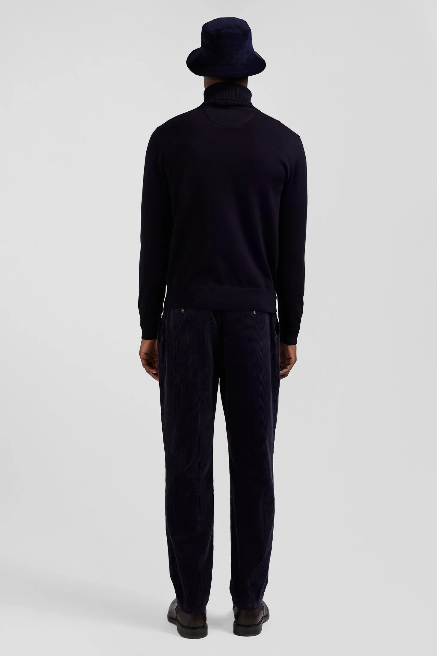 Regular navy blue merino wool turtleneck jumper