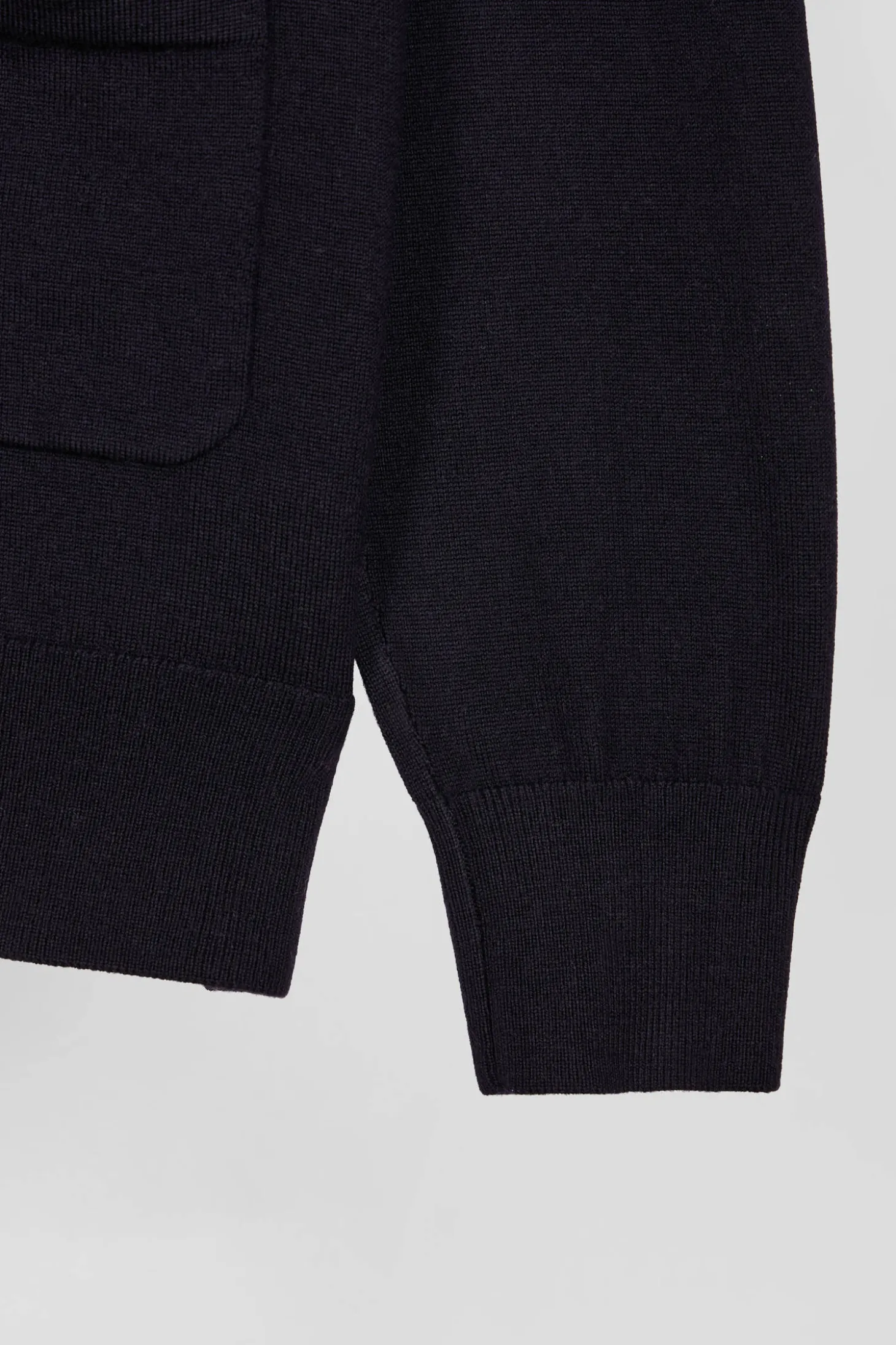 Regular navy blue merino wool cardigan
