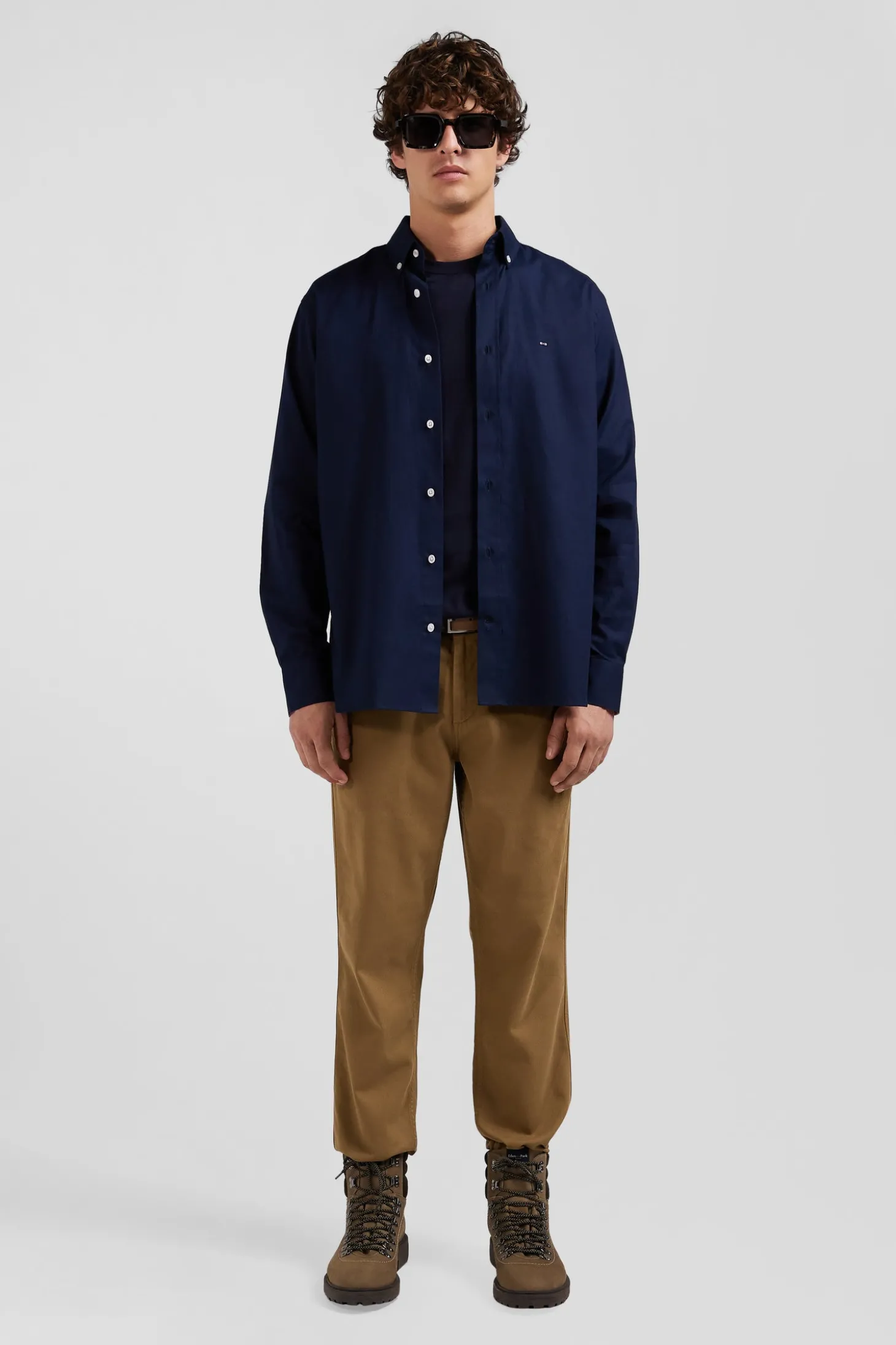 Regular navy blue oxford cotton shirt with back embroidery