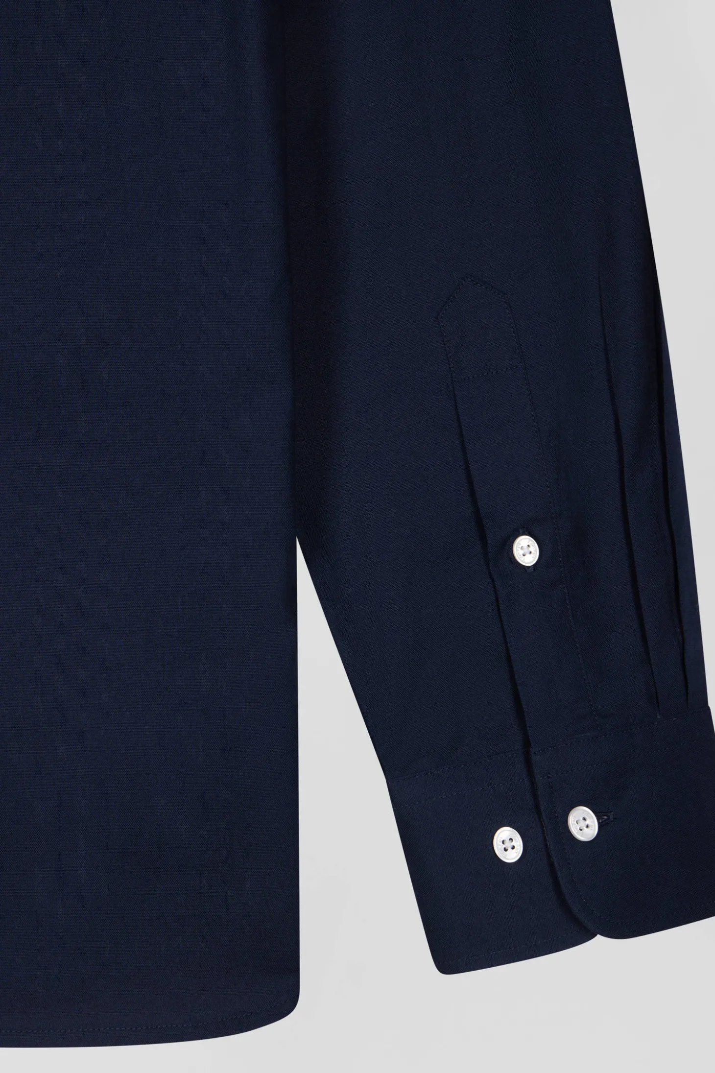Regular navy blue oxford cotton shirt with back embroidery