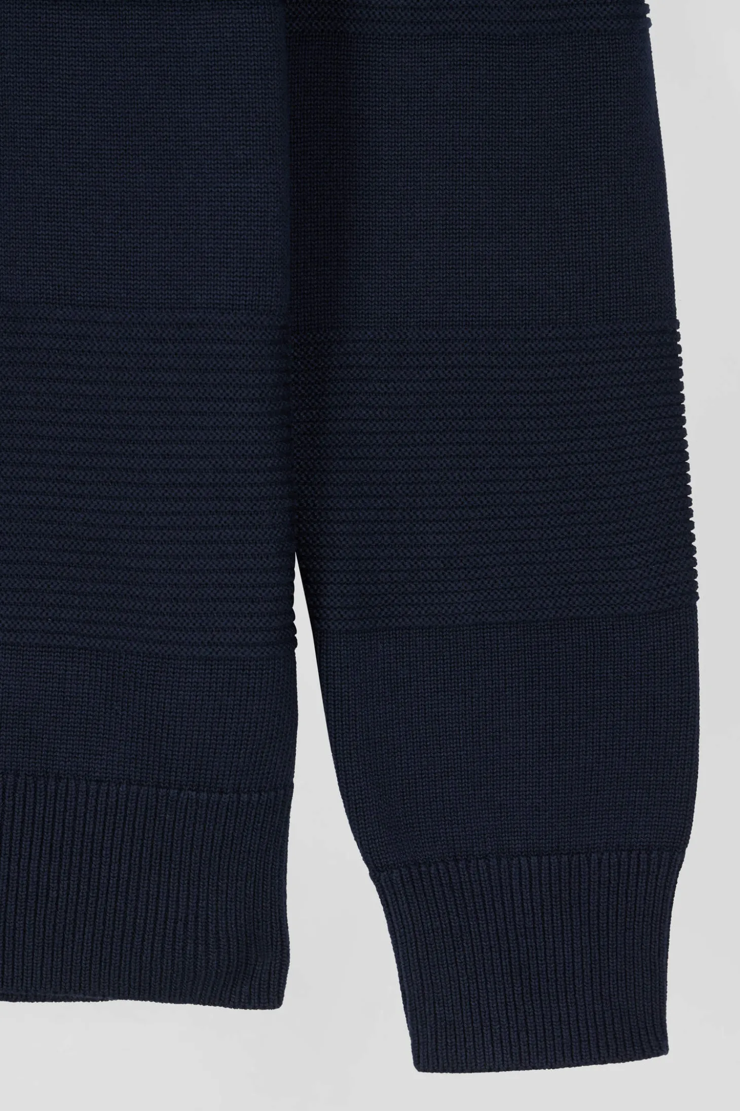 Regular navy blue semi-zipped cotton jumper with knit patterns