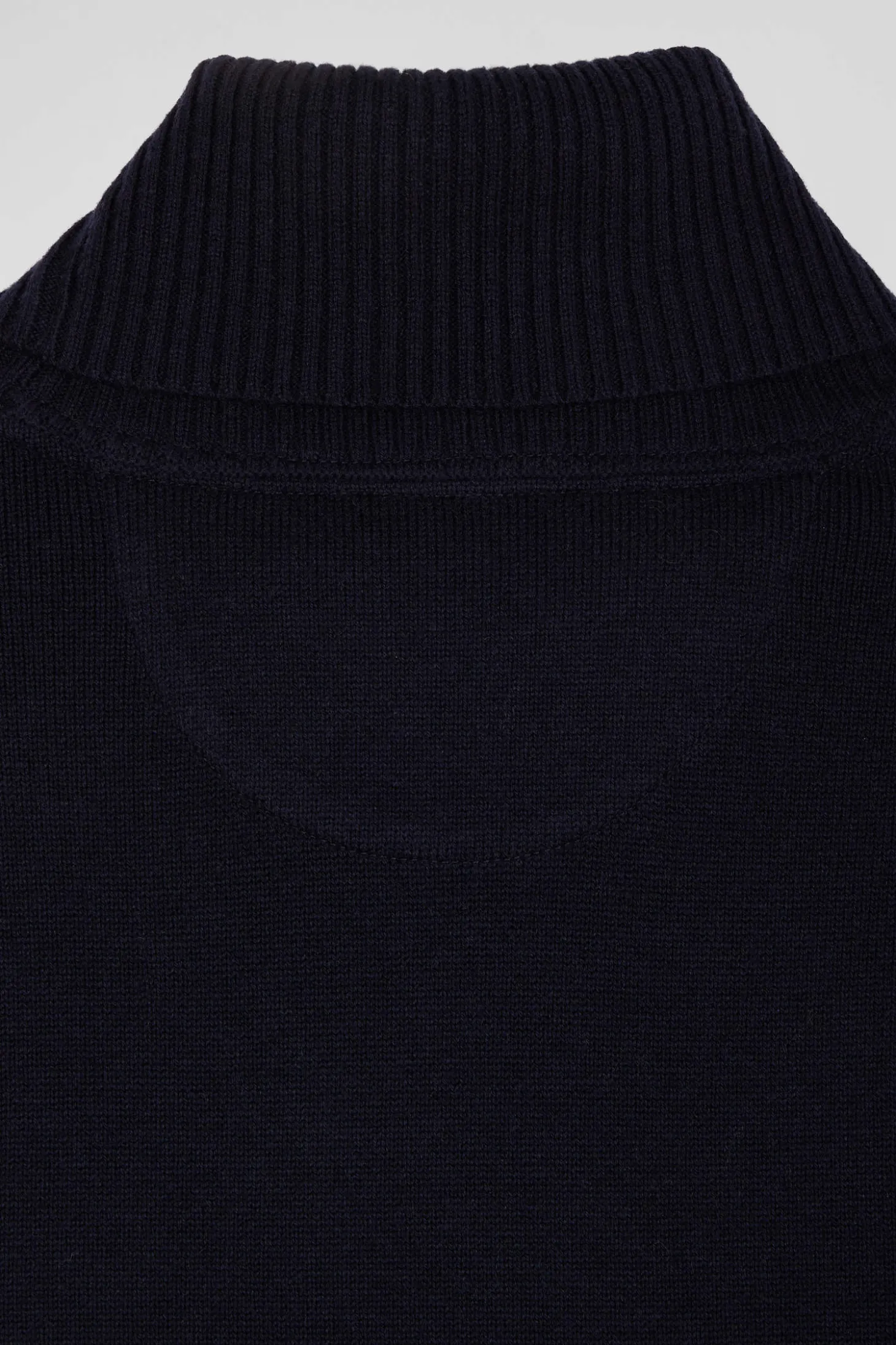 Regular navy blue wool and cotton turtleneck jumper