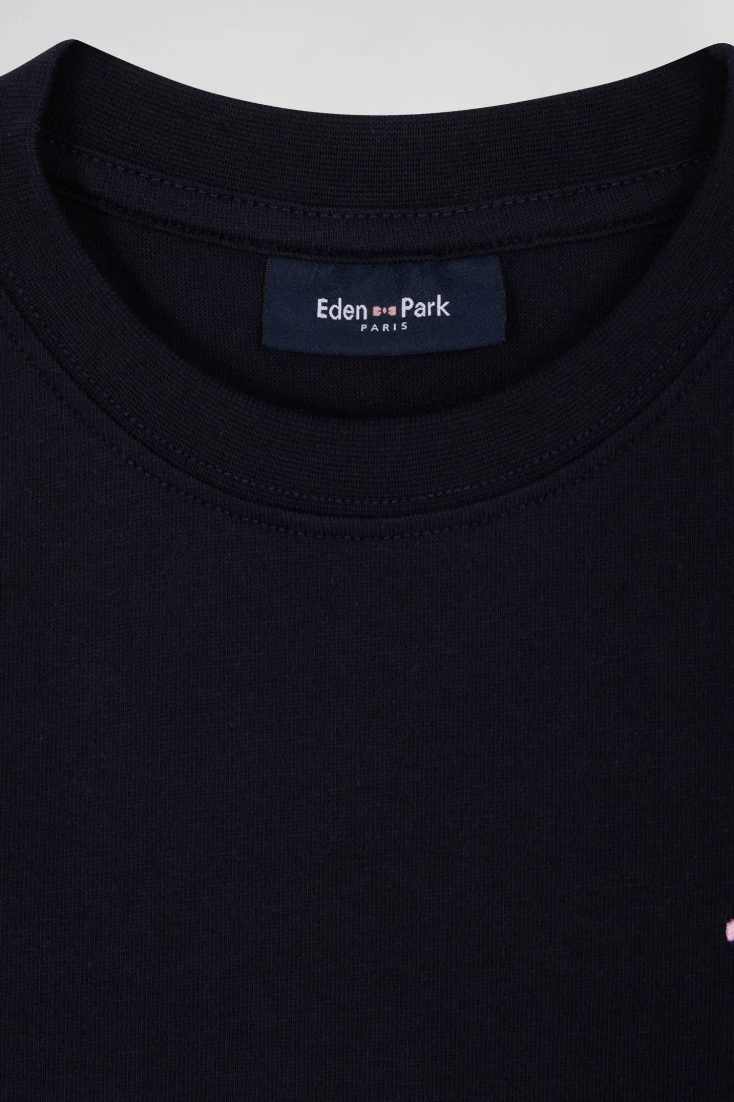 Regular navy short-sleeved cotton T-shirt with bow tie embroidery