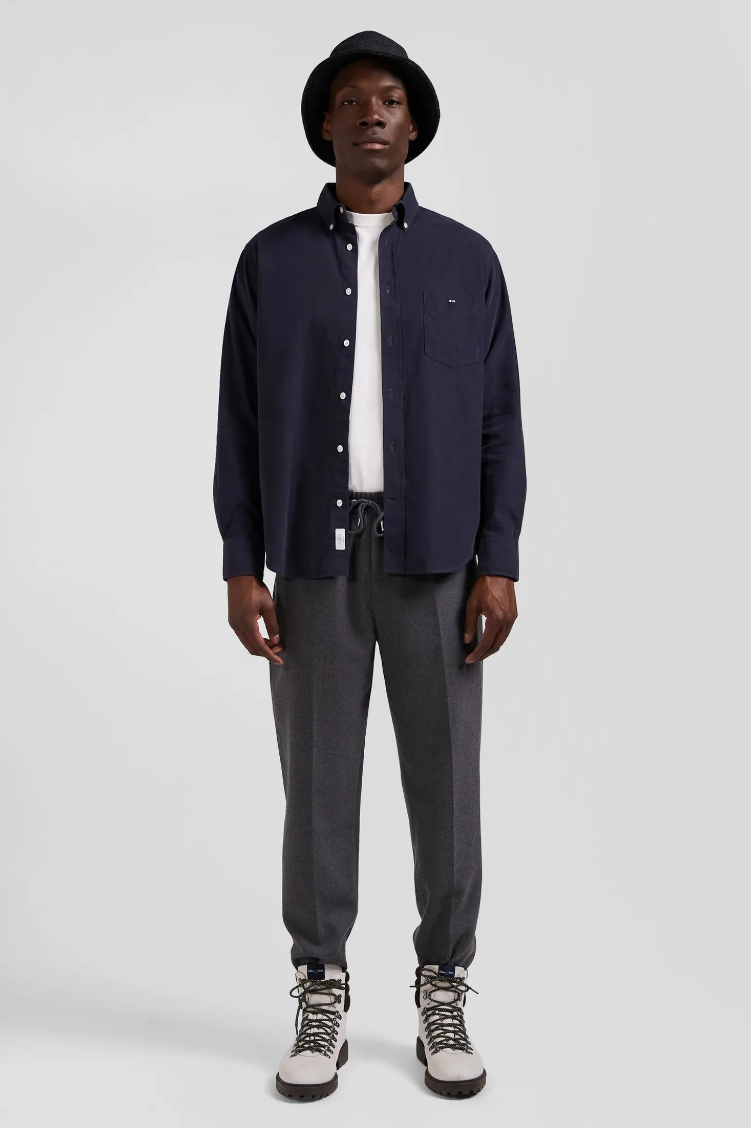 Regular plain anthracite grey cotton shirt with button-down collar and chest pocket