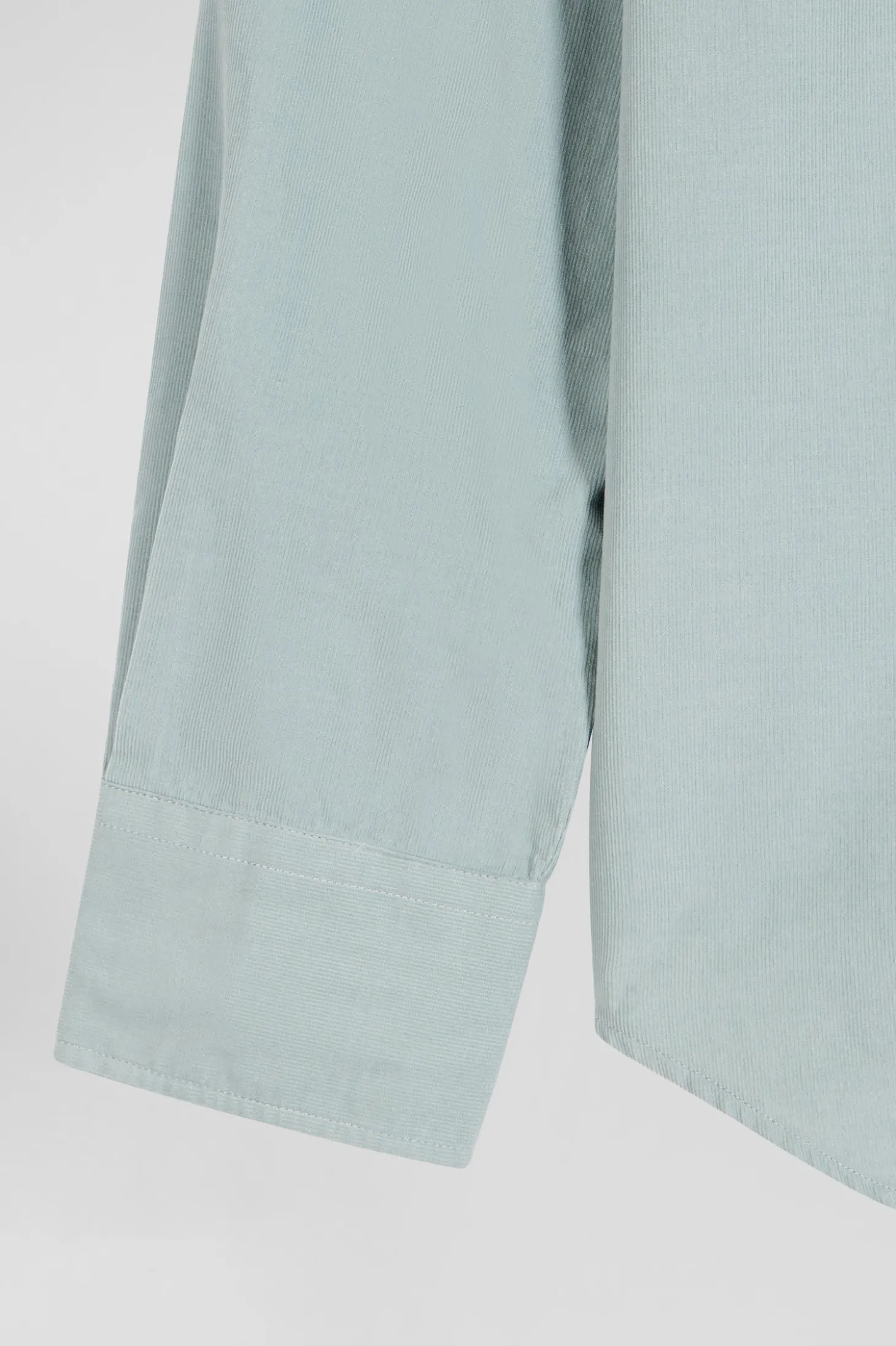 Regular plain aqua green cotton shirt with button-down collar and chest pocket