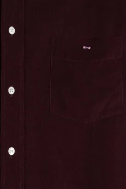 Regular plain burgundy cotton shirt with button-down collar and chest pocket