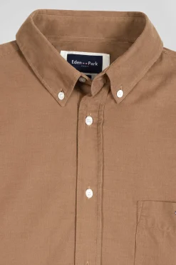 Regular plain camel cotton shirt with button-down collar and chest pocket