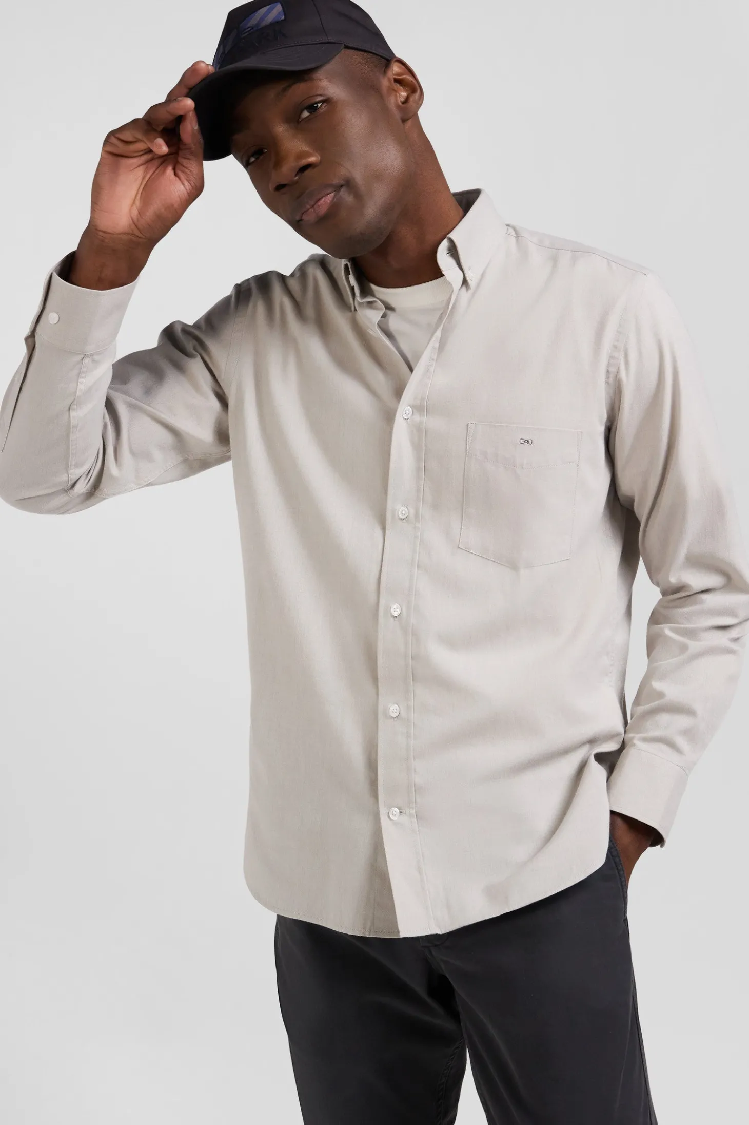 Regular plain grey cotton twill shirt with button-down collar