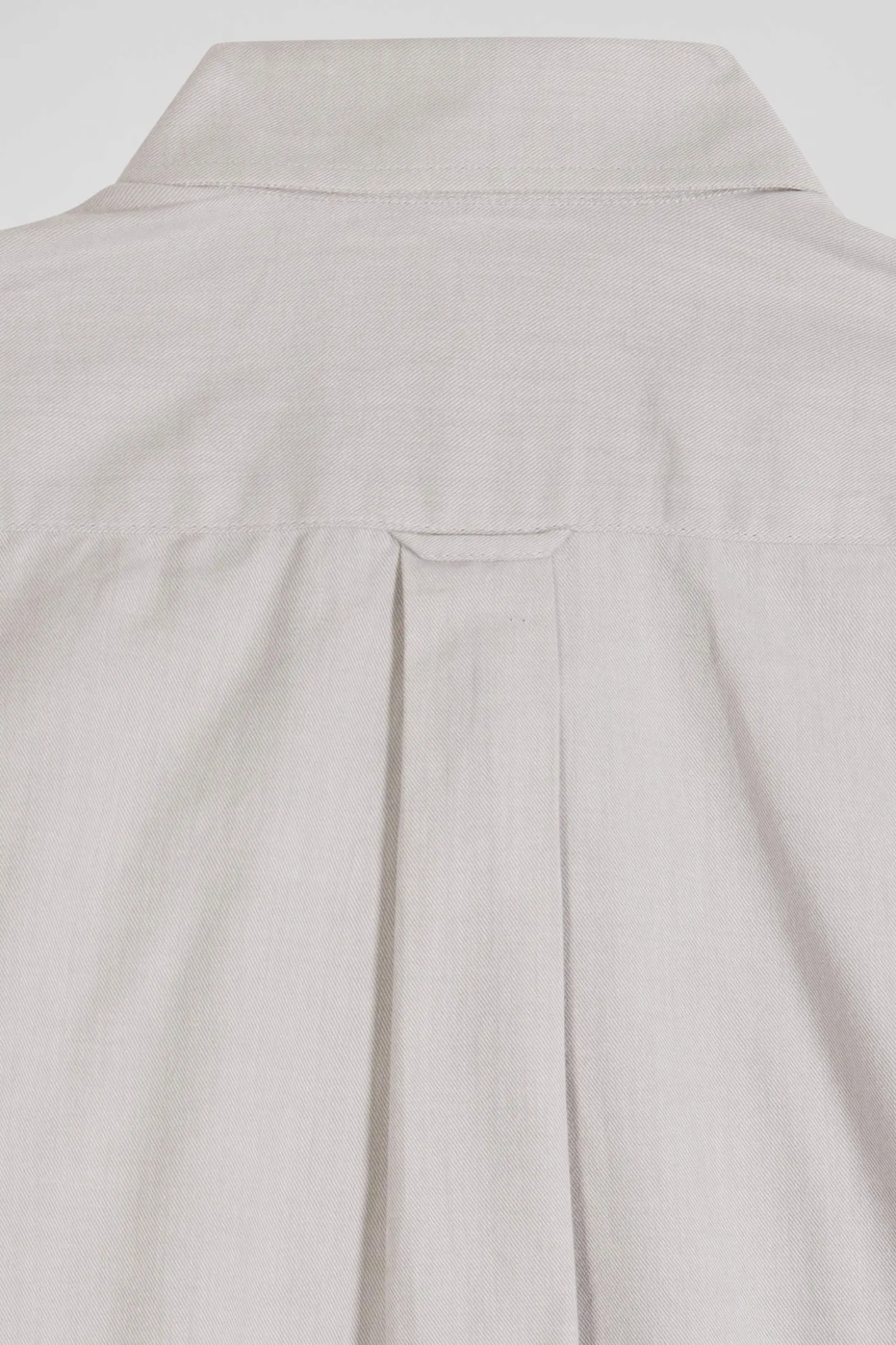 Regular plain grey cotton twill shirt with button-down collar