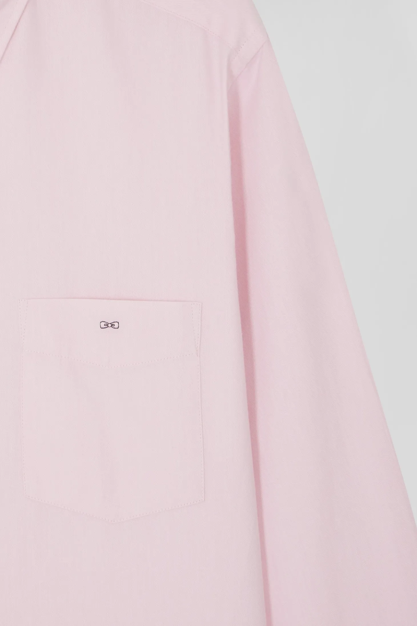 Regular plain pink cotton twill shirt with button-down collar