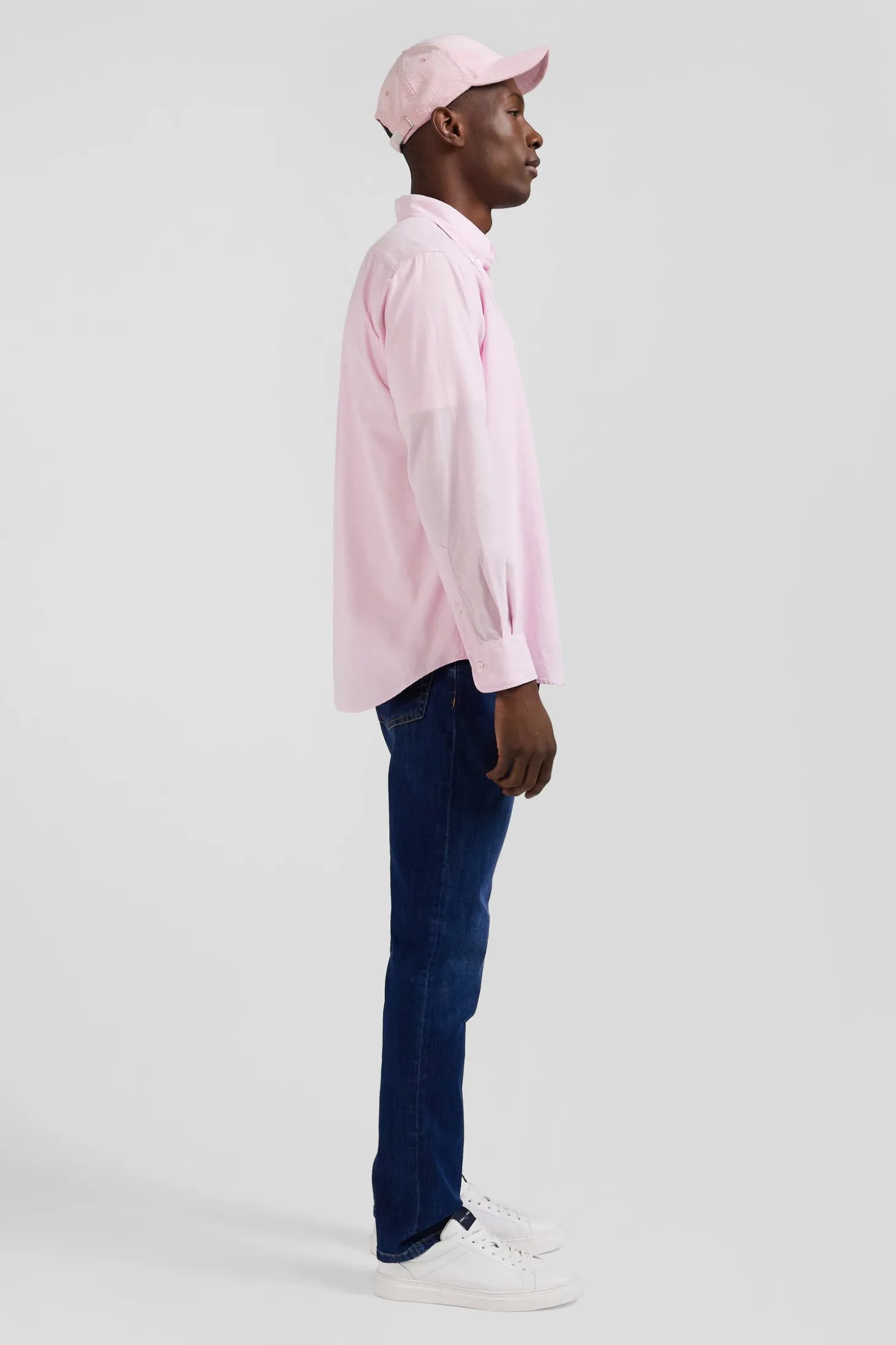 Regular plain pink cotton shirt with button-down collar and chest pocket