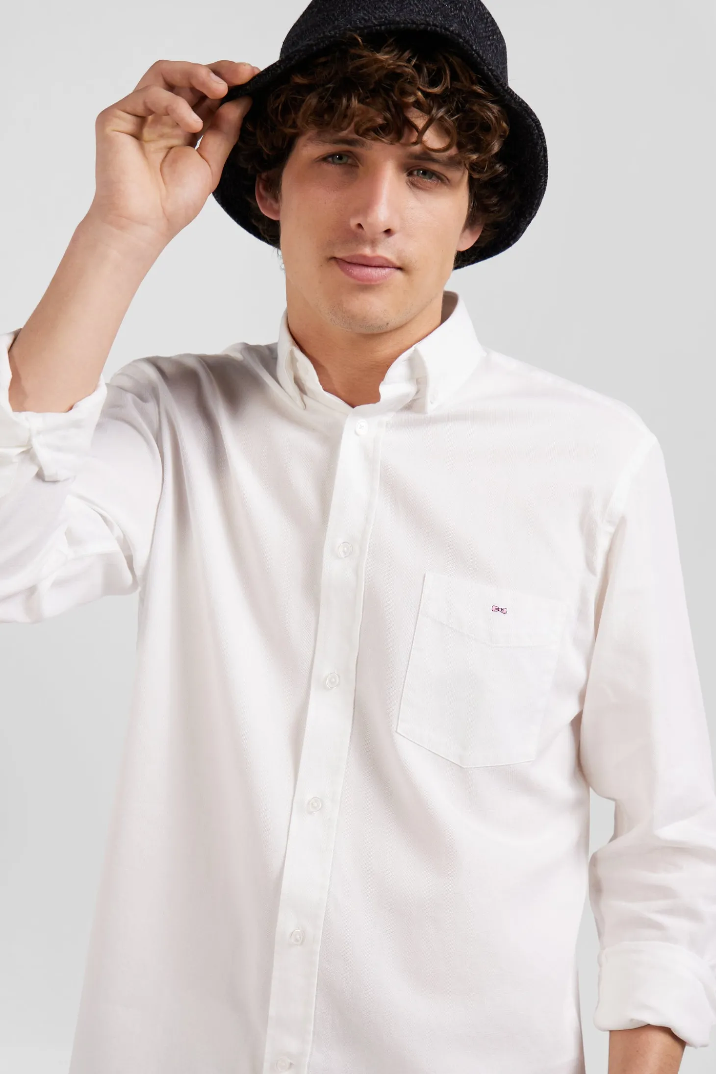 Regular plain white piqué cotton shirt