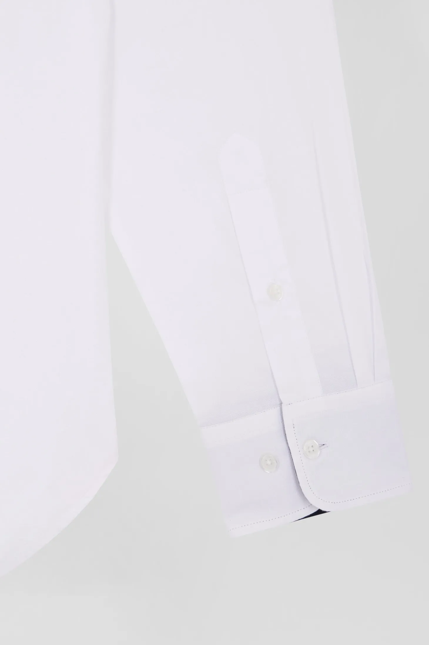 Regular white cotton shirt with back N°10 embroidery