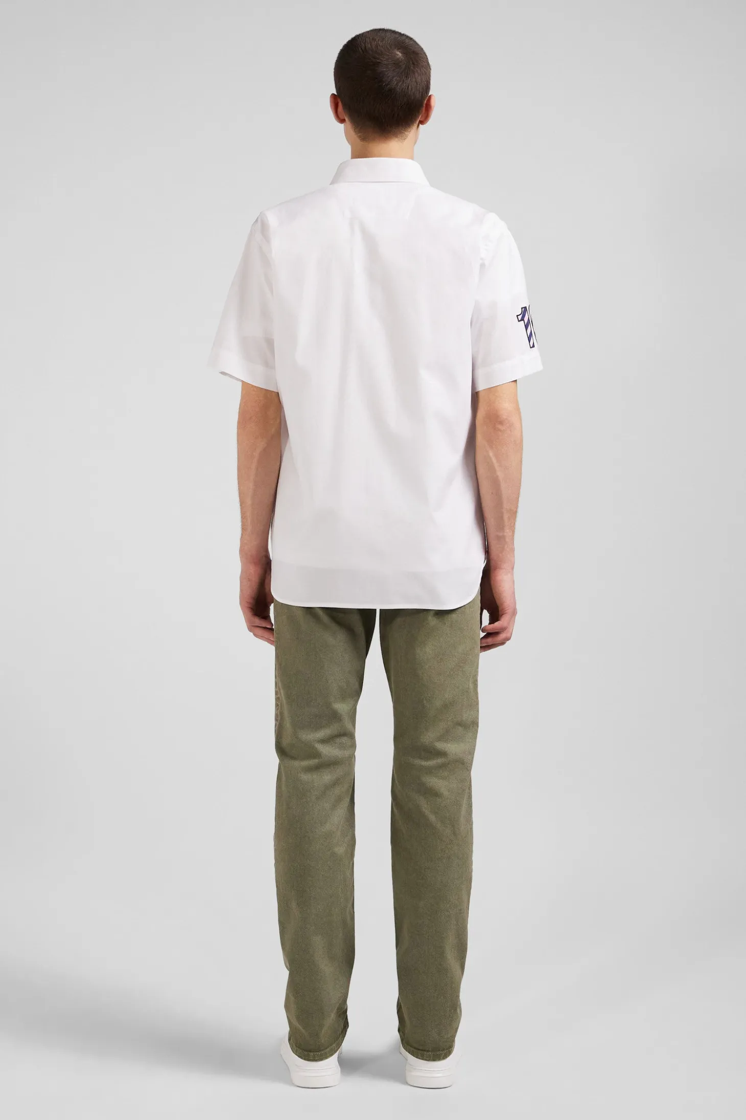Regular white cotton short-sleeved shirt