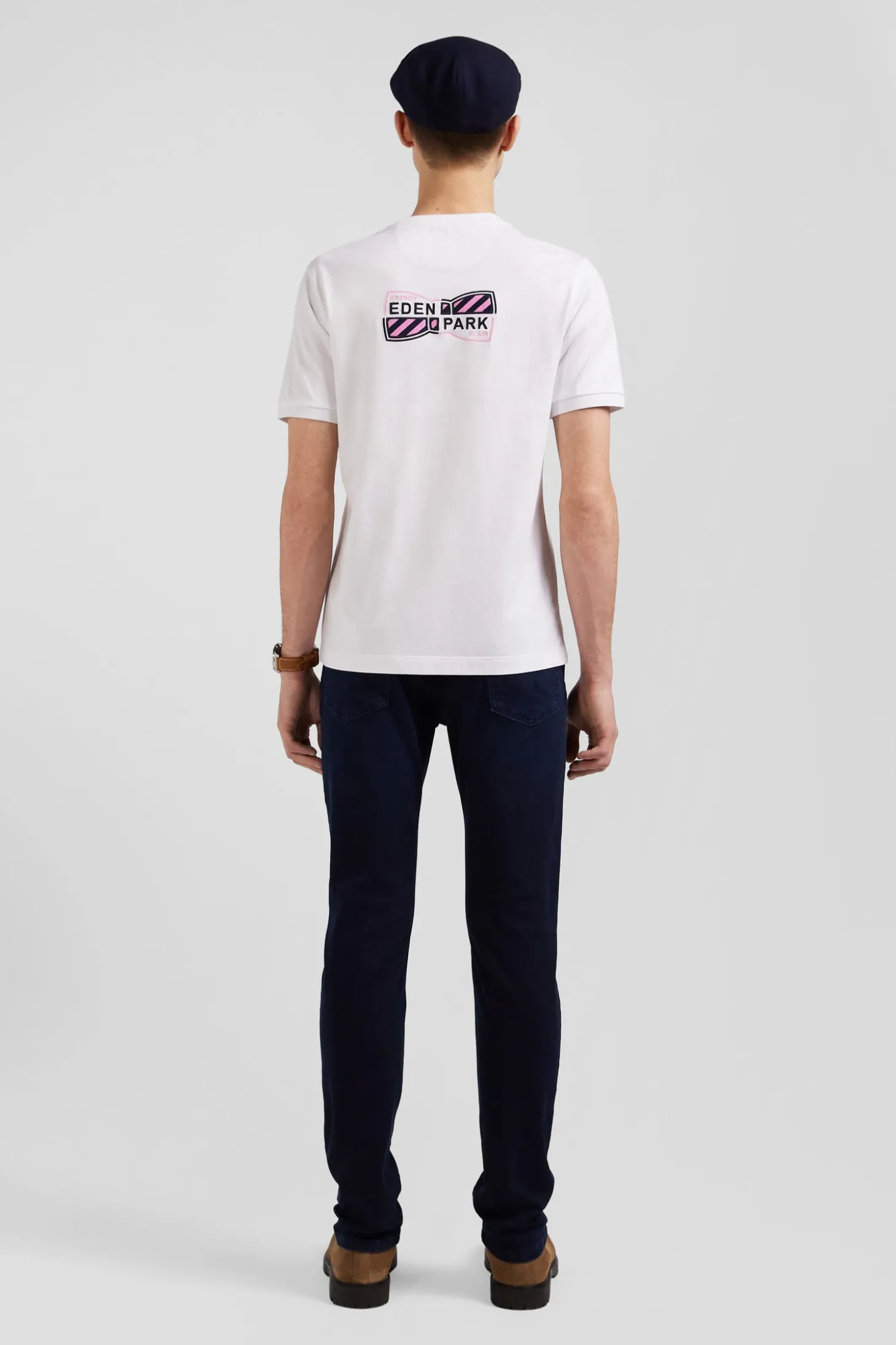 Regular white short-sleeved cotton T-shirt with back emblem embroidery