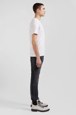 Regular white short-sleeved cotton T-shirt with tie patchwork emblem