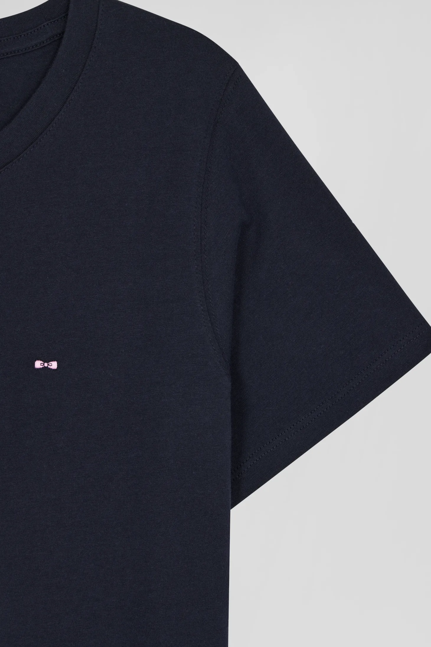 Regular women's navy blue short-sleeved cotton T-shirt